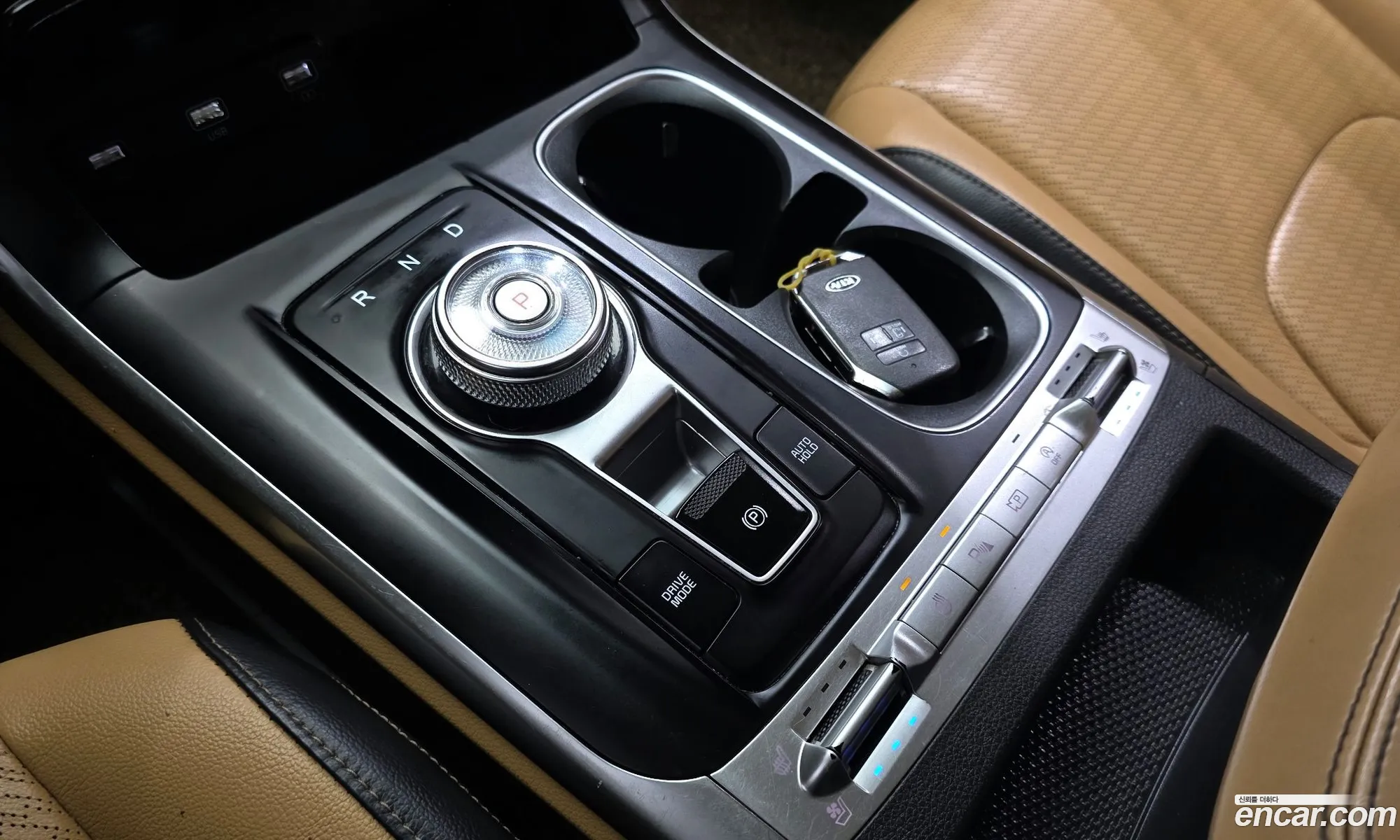 Kia Carnival 2021 — 16