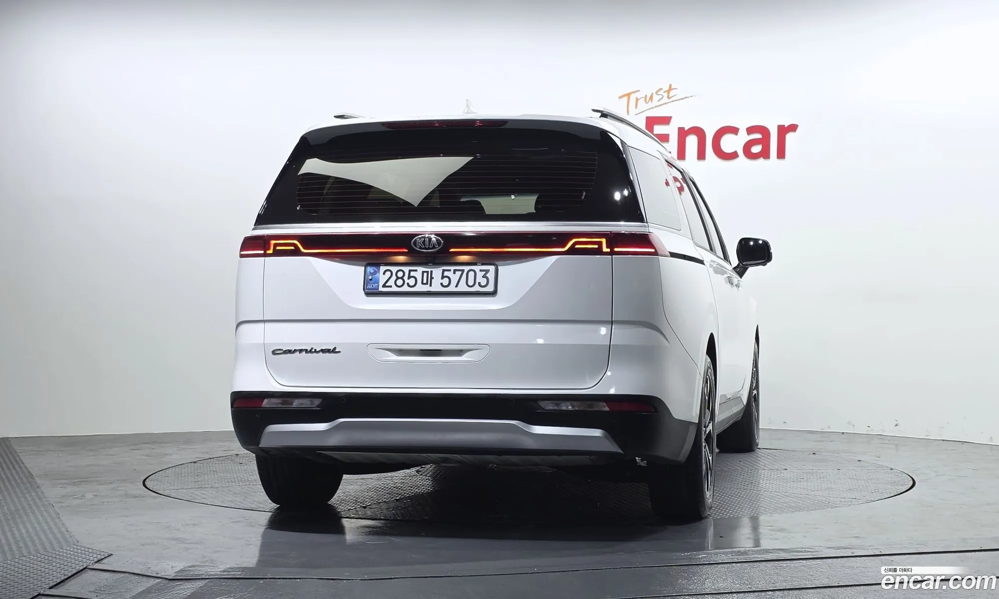 Kia Carnival 2021 — 19