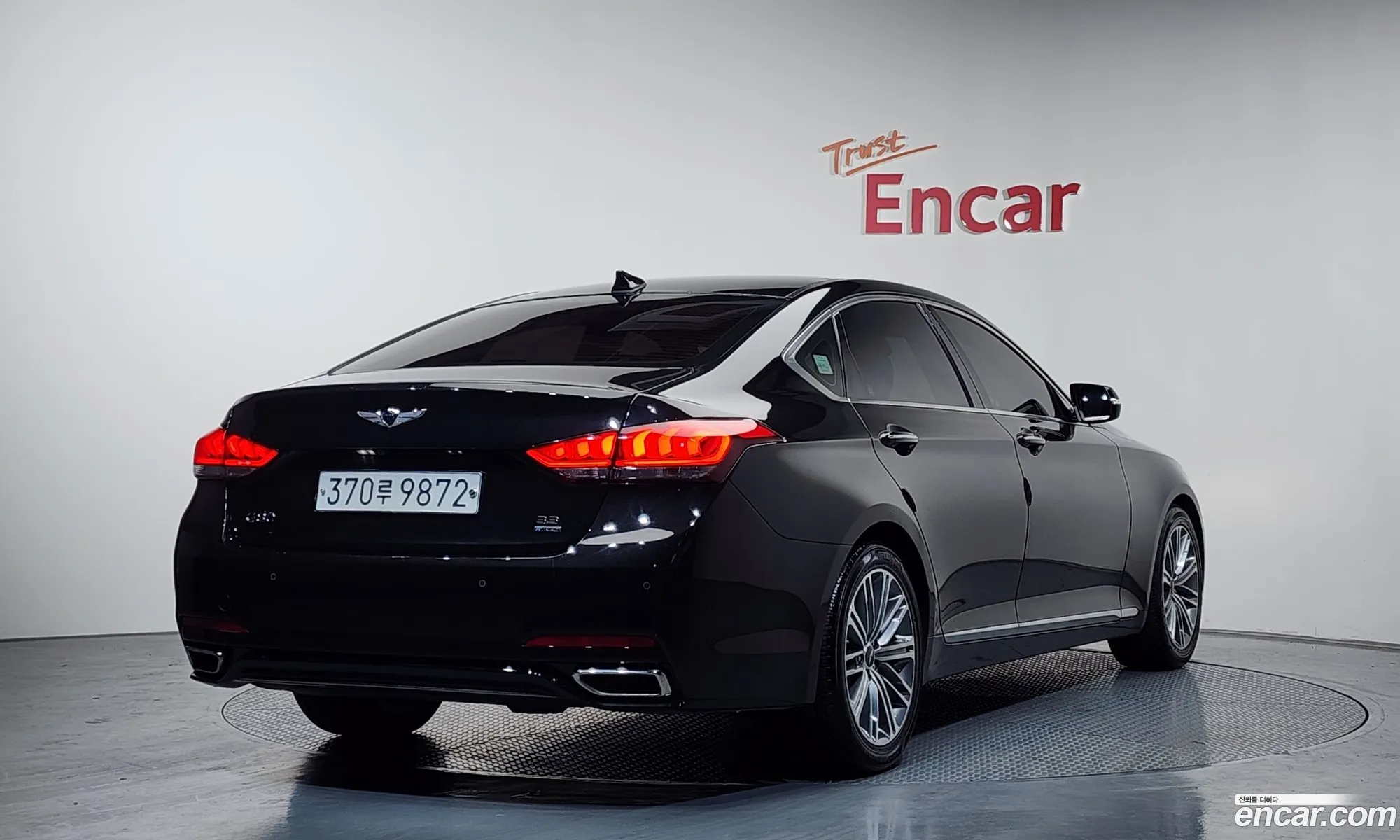 Genesis G80 2017 — 18