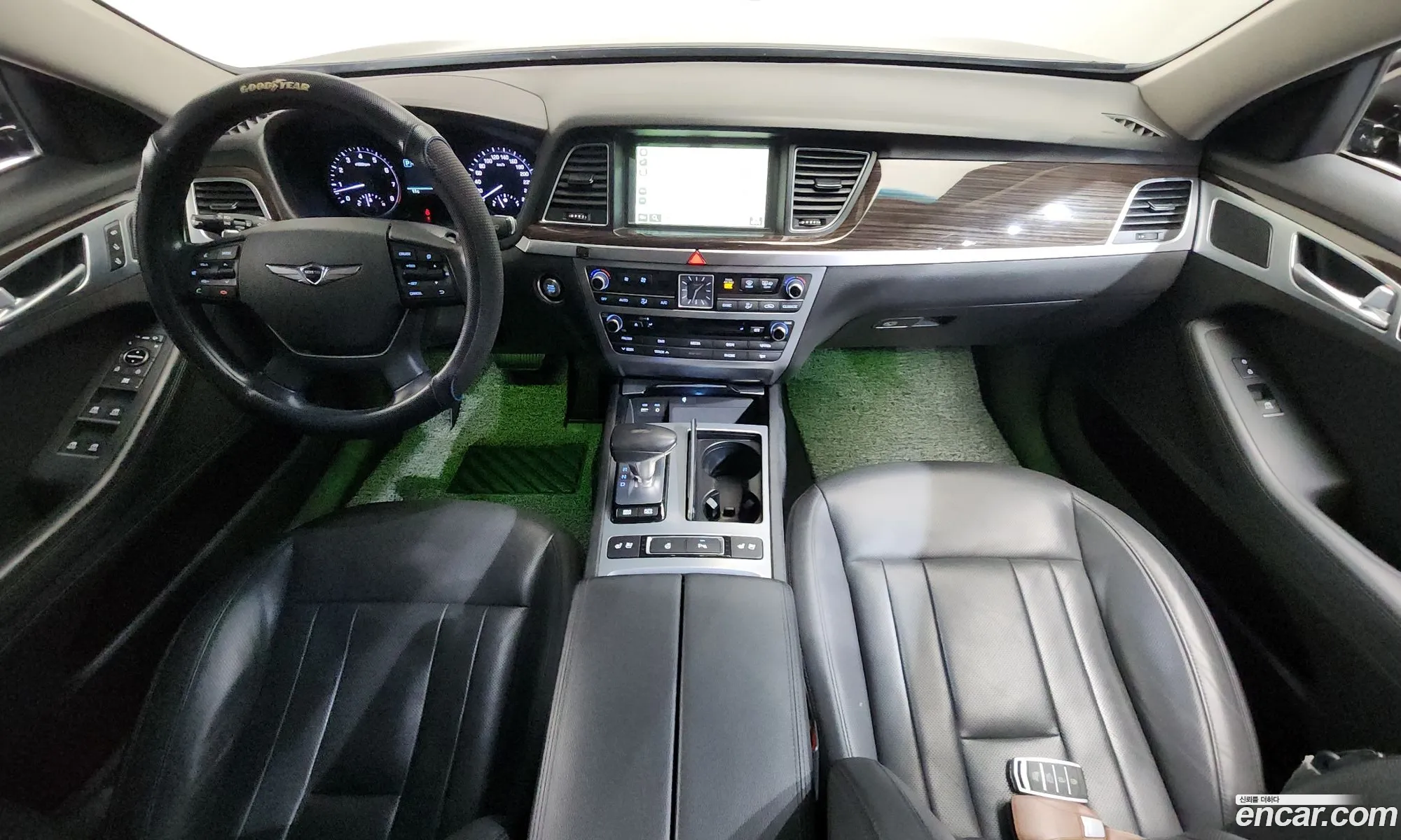 Genesis G80 2017 — 17