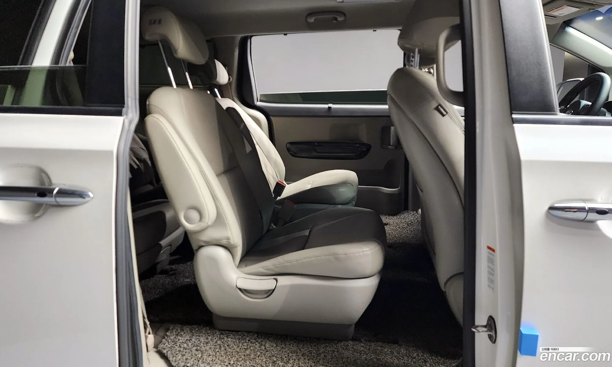 Kia Carnival 2015 KNAMC81ABFS068099 — 16