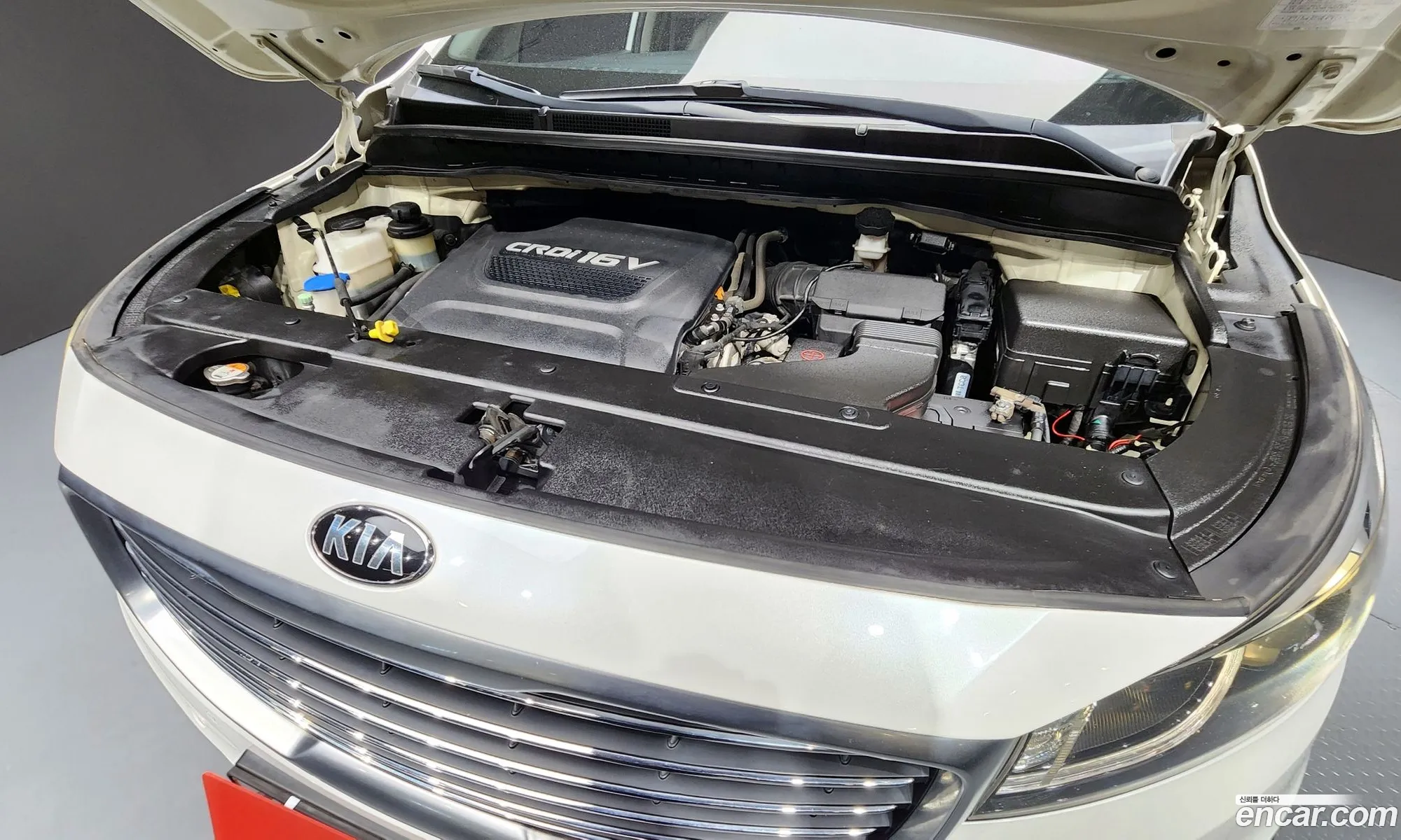 Kia Carnival 2015 KNAMC81ABFS068099 — 4