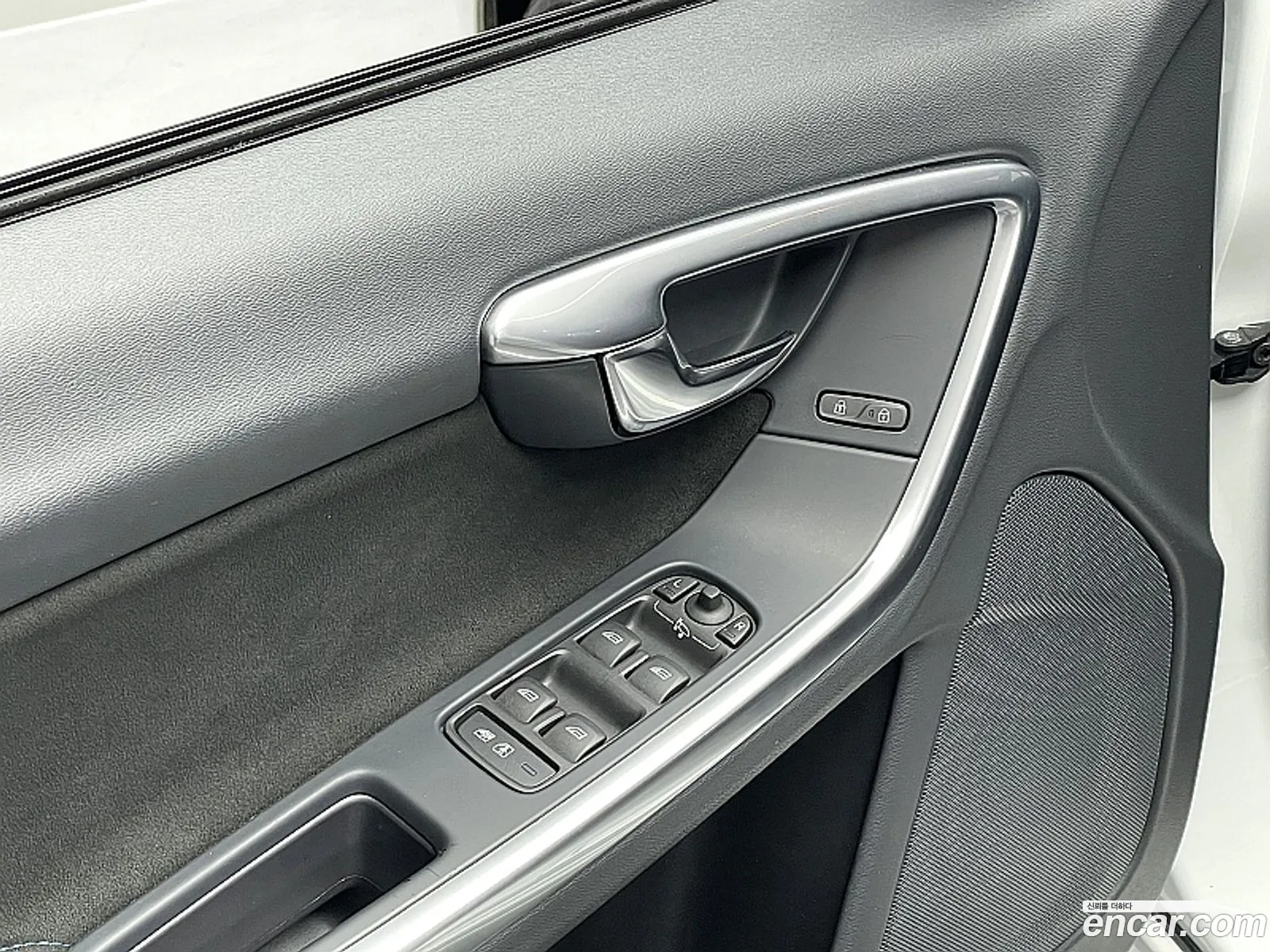 Volvo S60 2017 — 18
