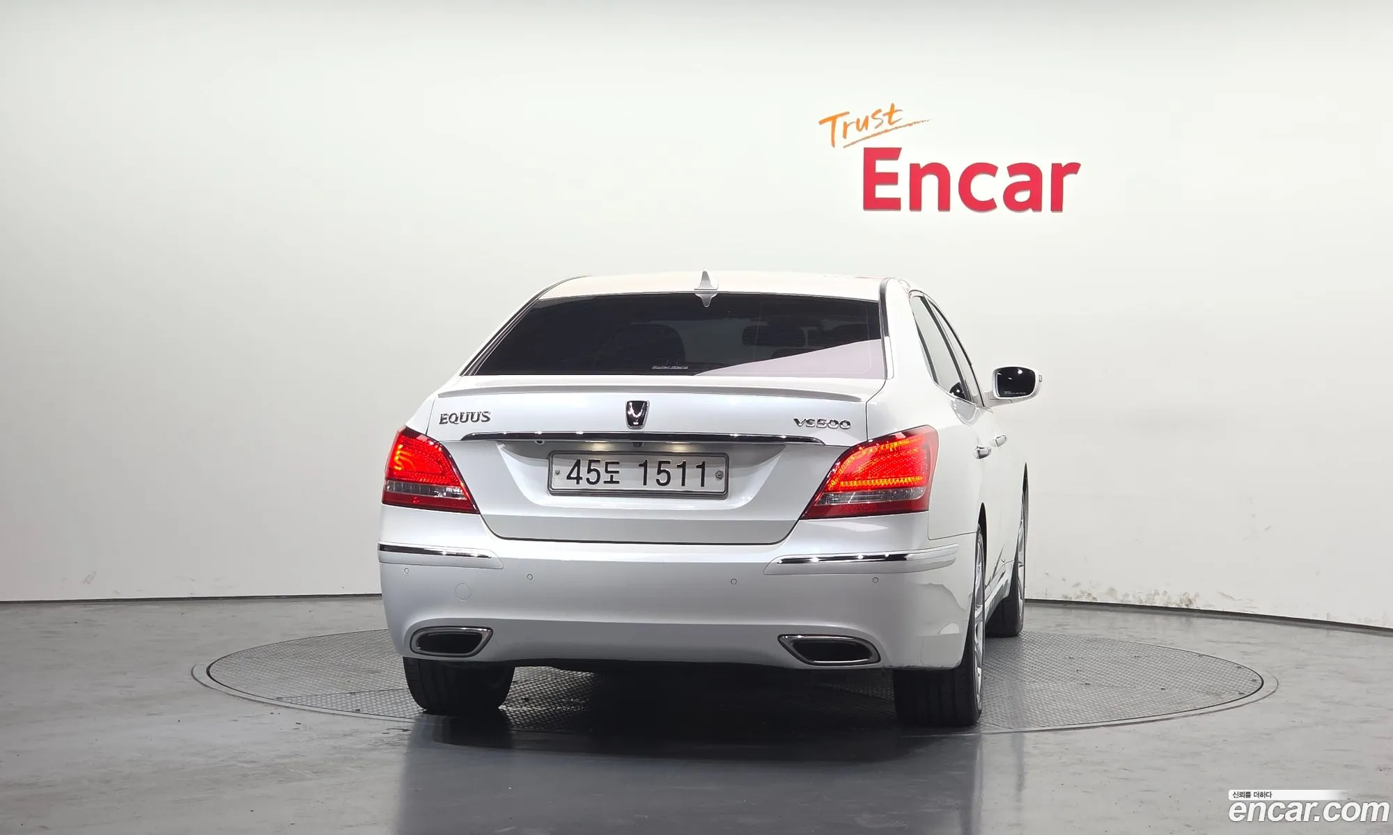 Hyundai Equus 2009 — 14