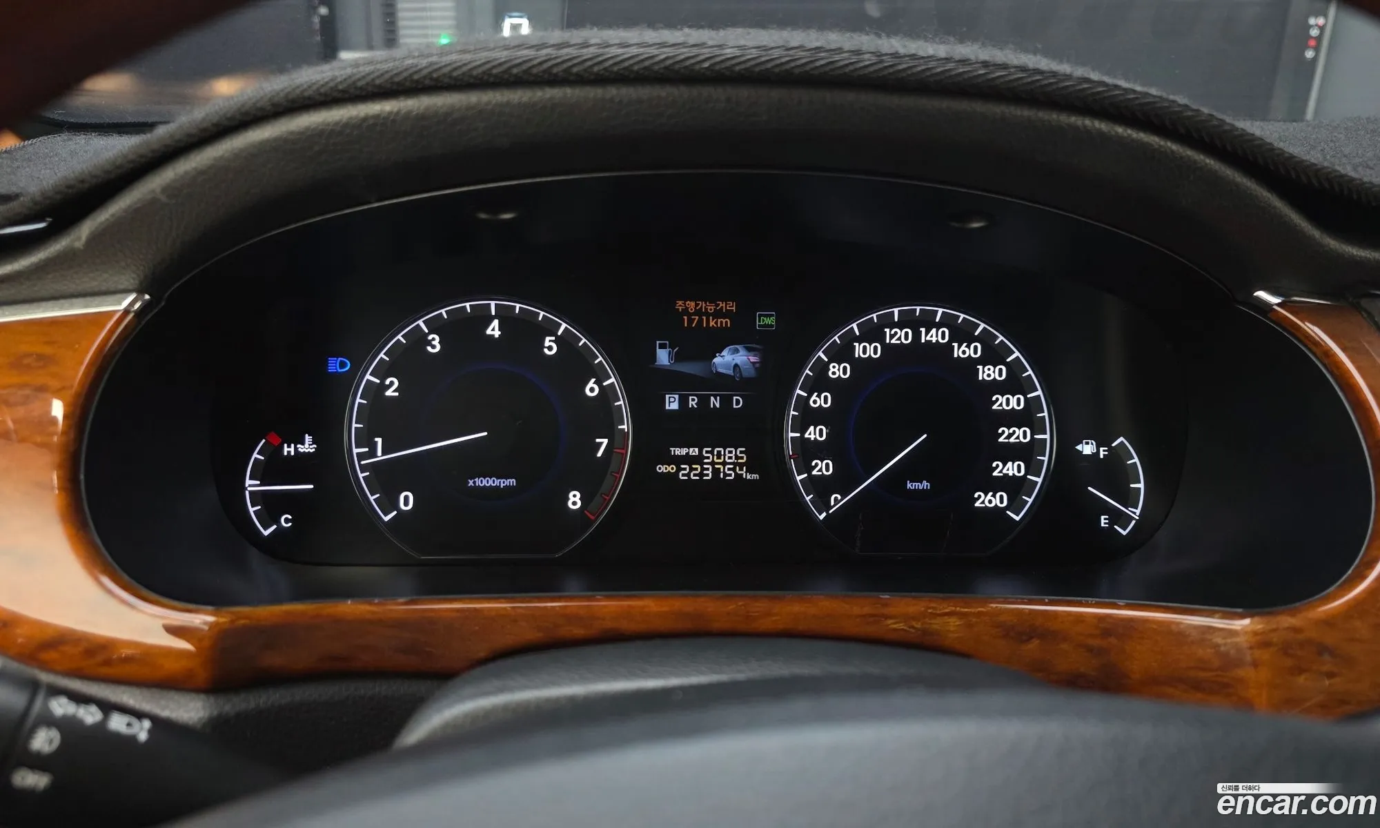 Hyundai Equus 2009 — 18