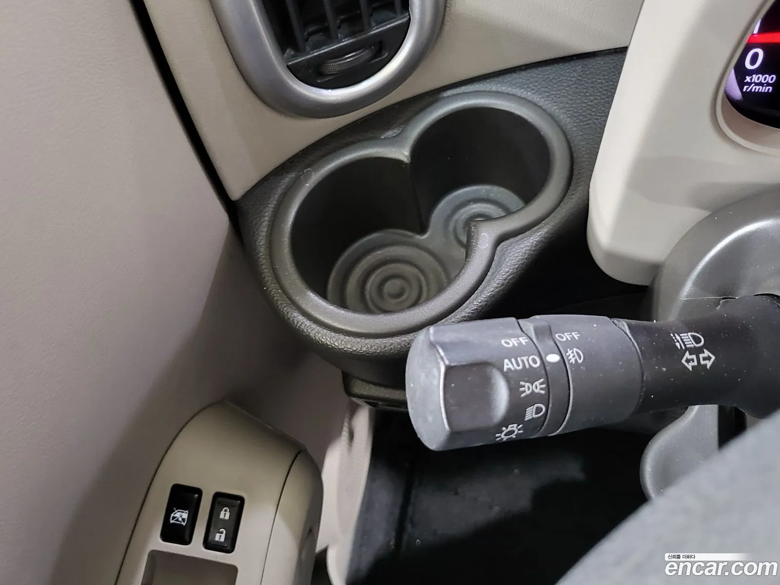 Nissan Cube 2011 — 19