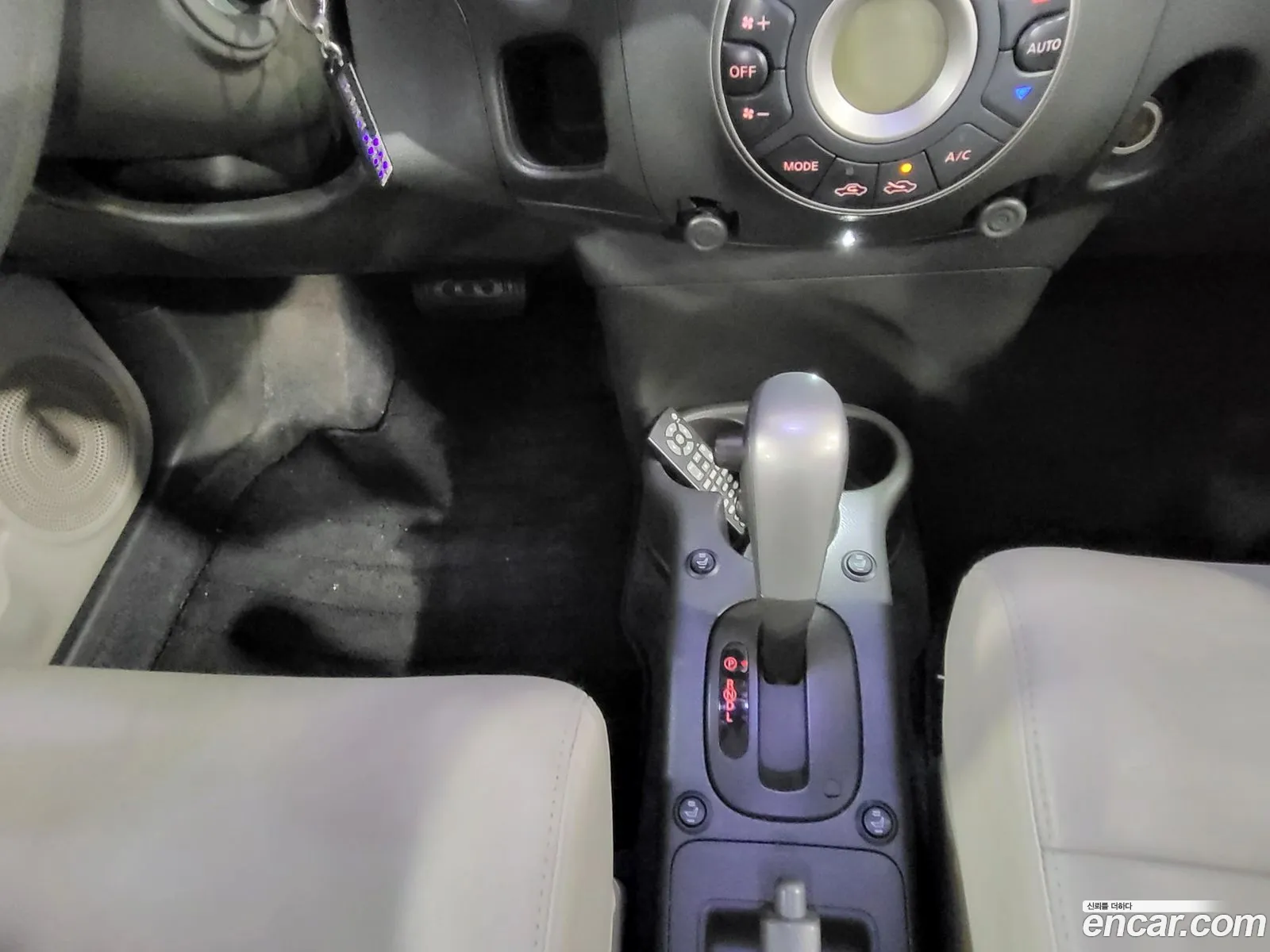Nissan Cube 2011 — 12