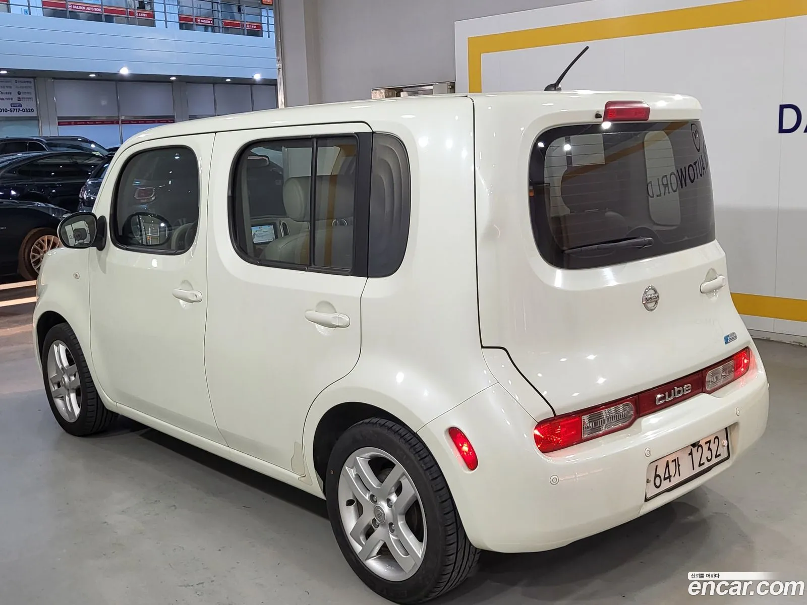 Nissan Cube 2011 — 16