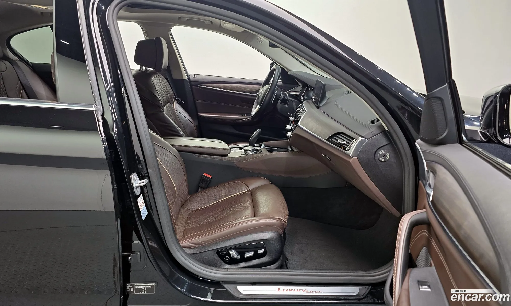 BMW 5 Series 2018 WBAJD9100JWC83252 — 7