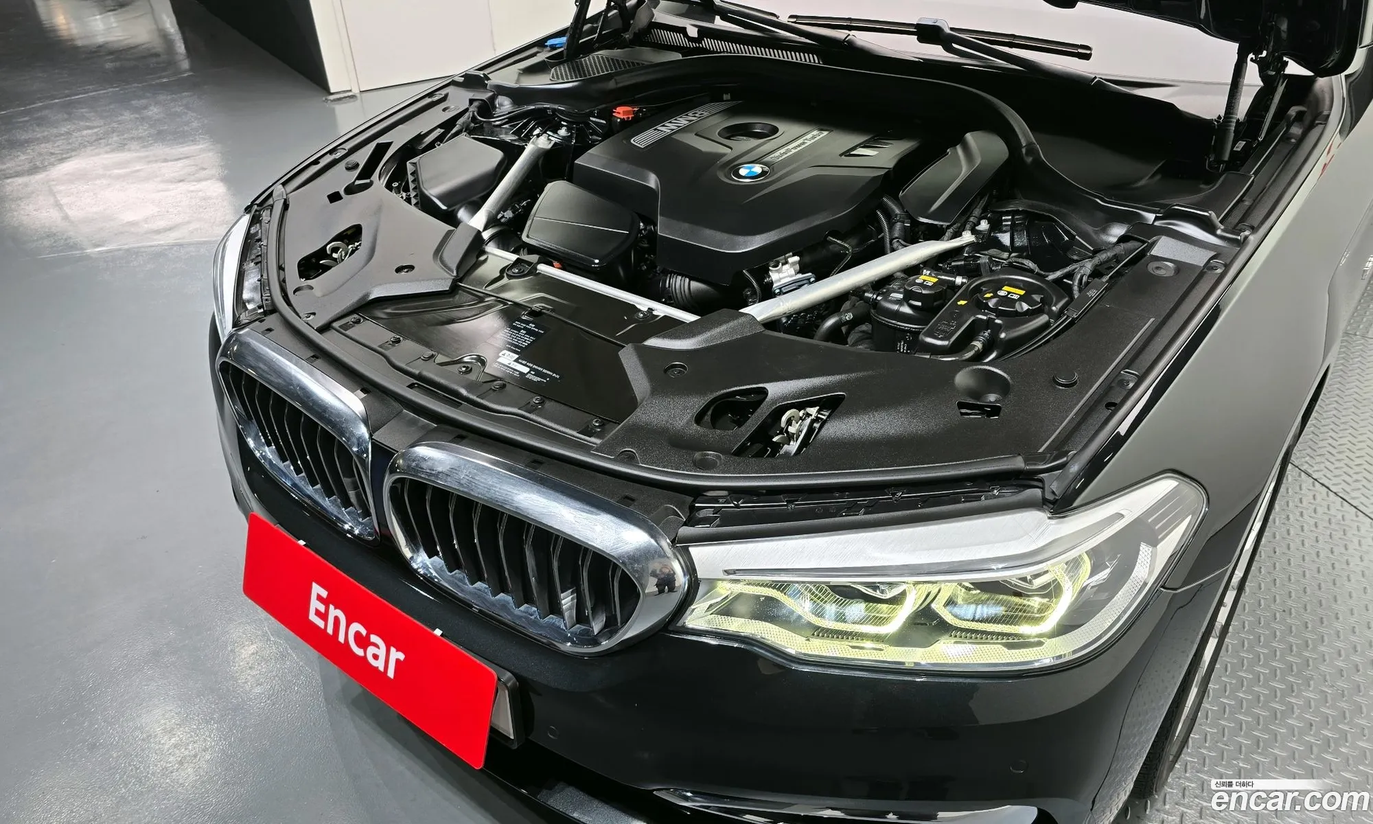 BMW 5 Series 2018 WBAJD9100JWC83252 — 4
