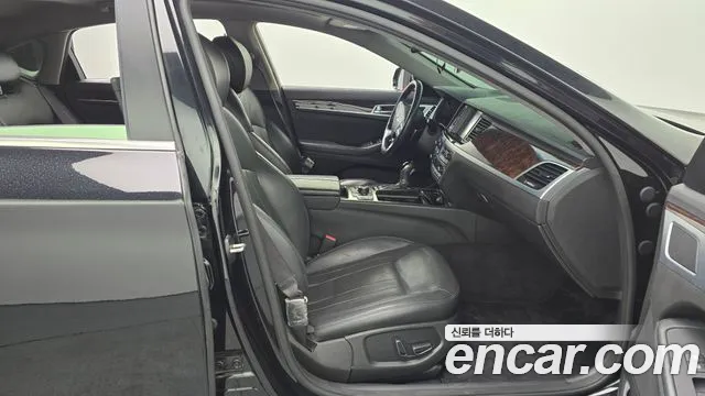 Hyundai Genesis DH 2015 — 17
