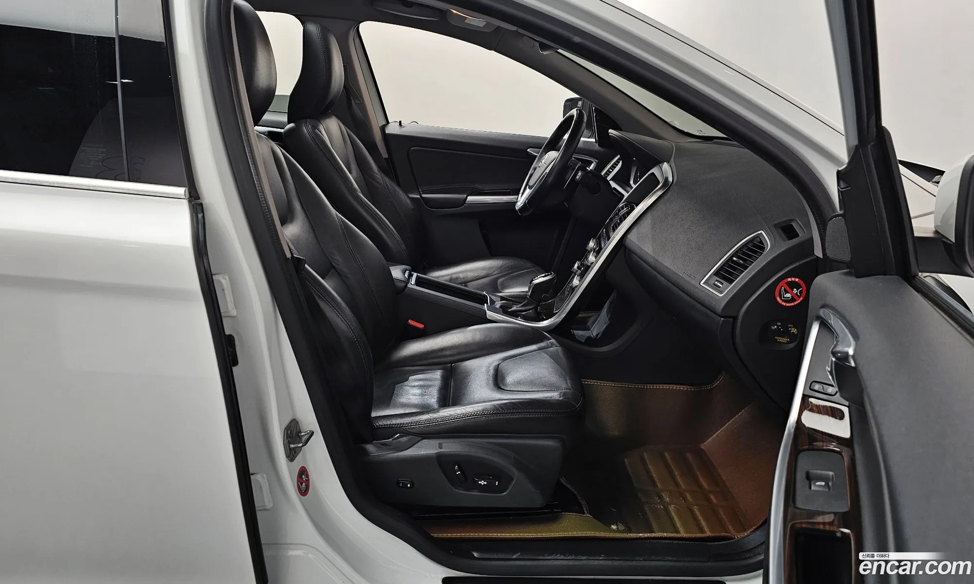 Volvo XC60 2017 — 17