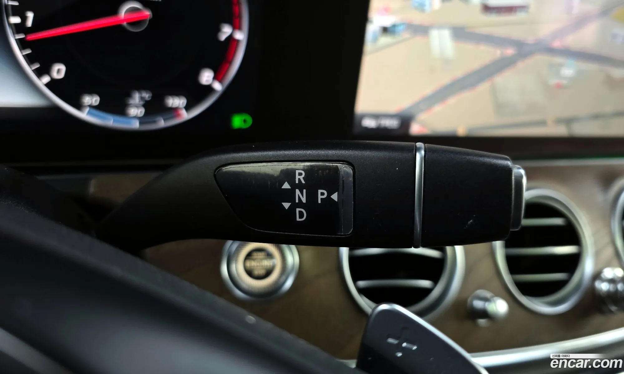 Mercedes-Benz E-Class W213 2018 WDDZF4KB9JA416903 — 3
