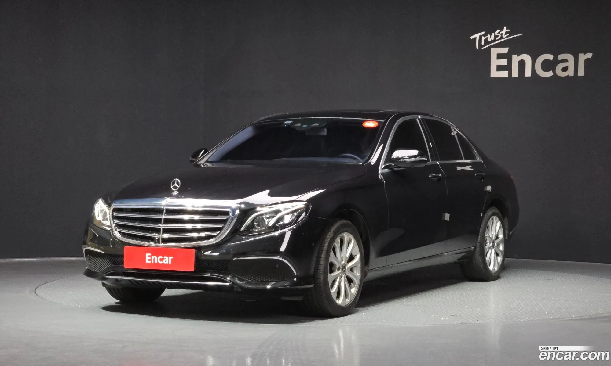 Mercedes-Benz E-Class W213 2018 WDDZF4KB9JA416903 — 6