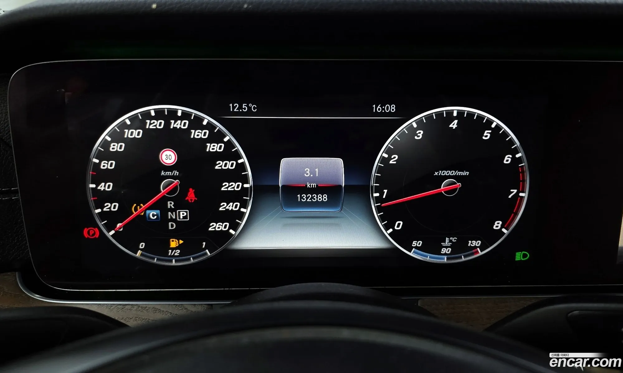 Mercedes-Benz E-Class W213 2018 WDDZF4KB9JA416903 — 17