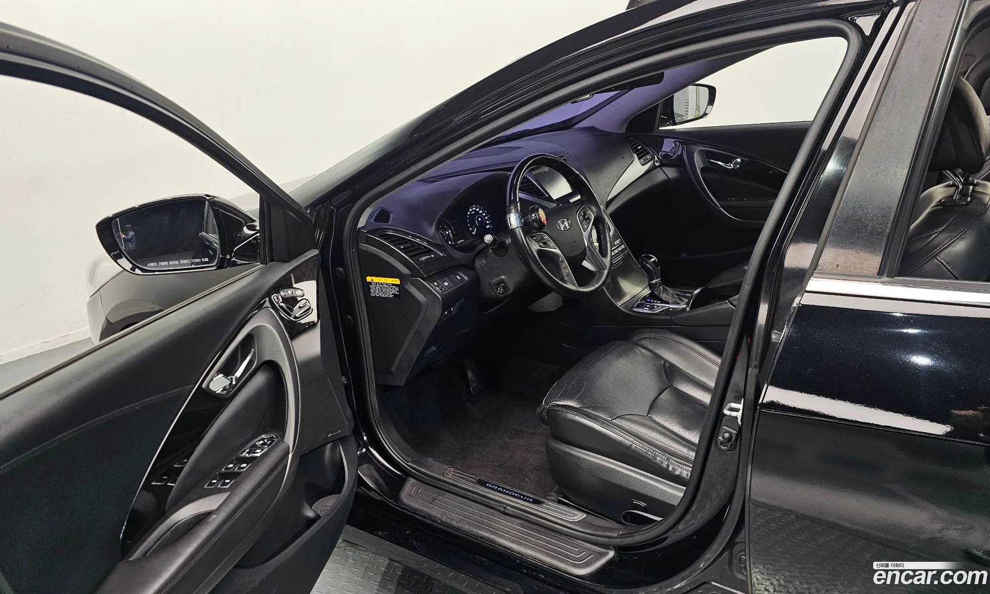 Hyundai Grandeur HG 2016 — 15