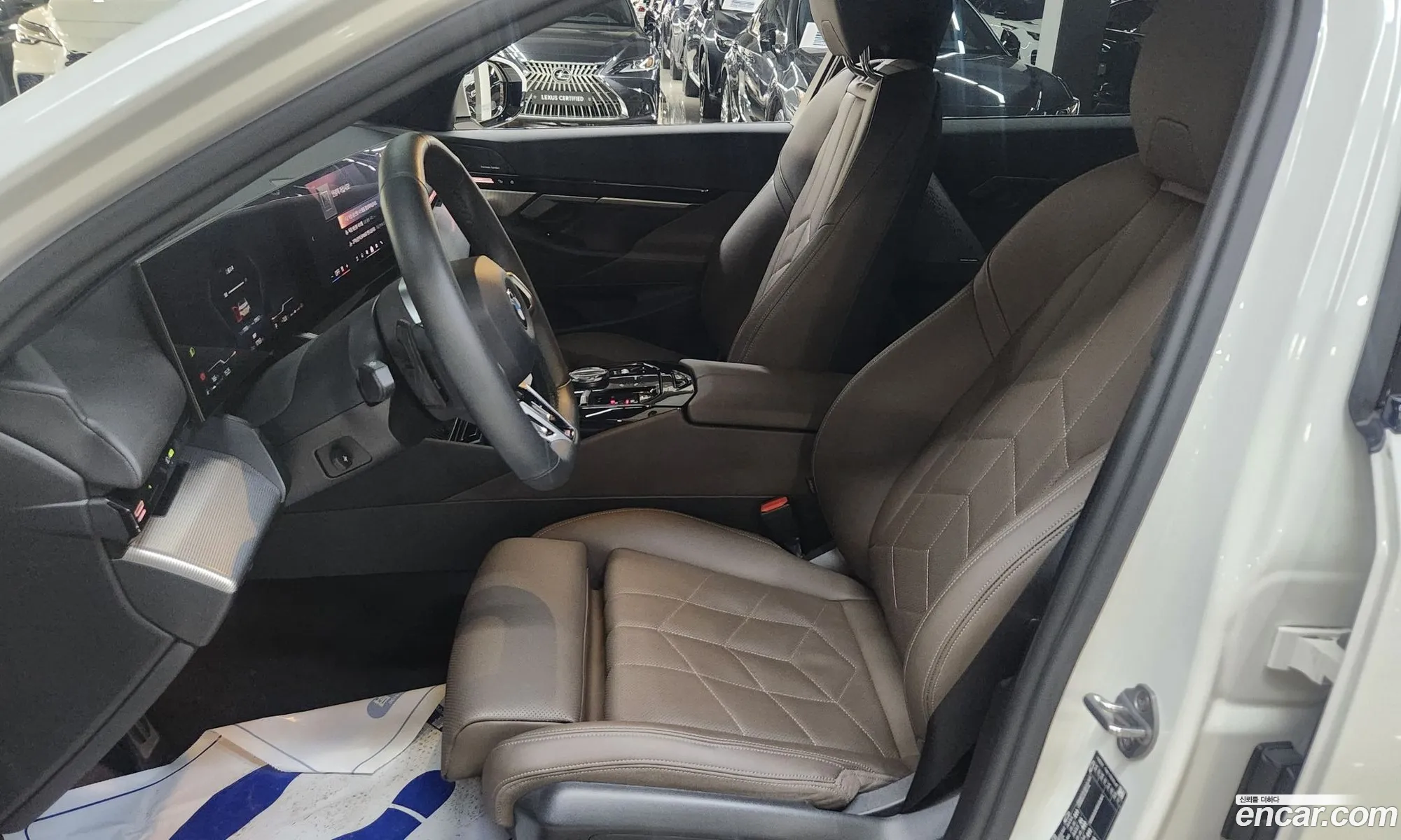 BMW 5 Series 2023 — 16
