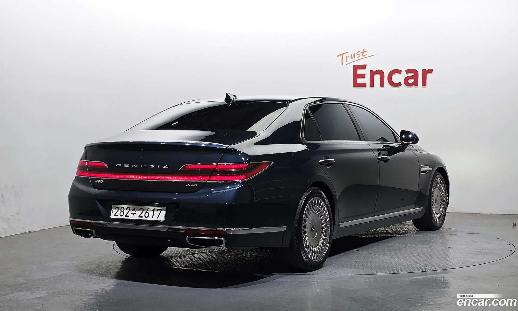 Genesis G90