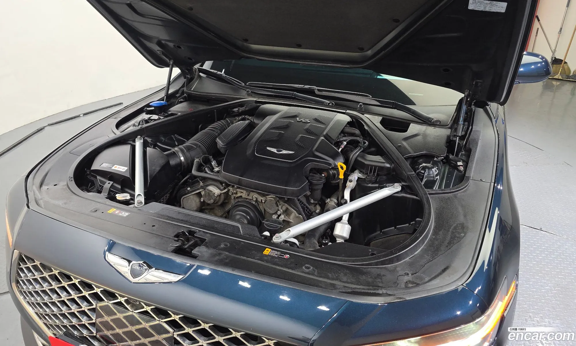 Genesis G90 2021 KMHG241DDMU094810 — 17
