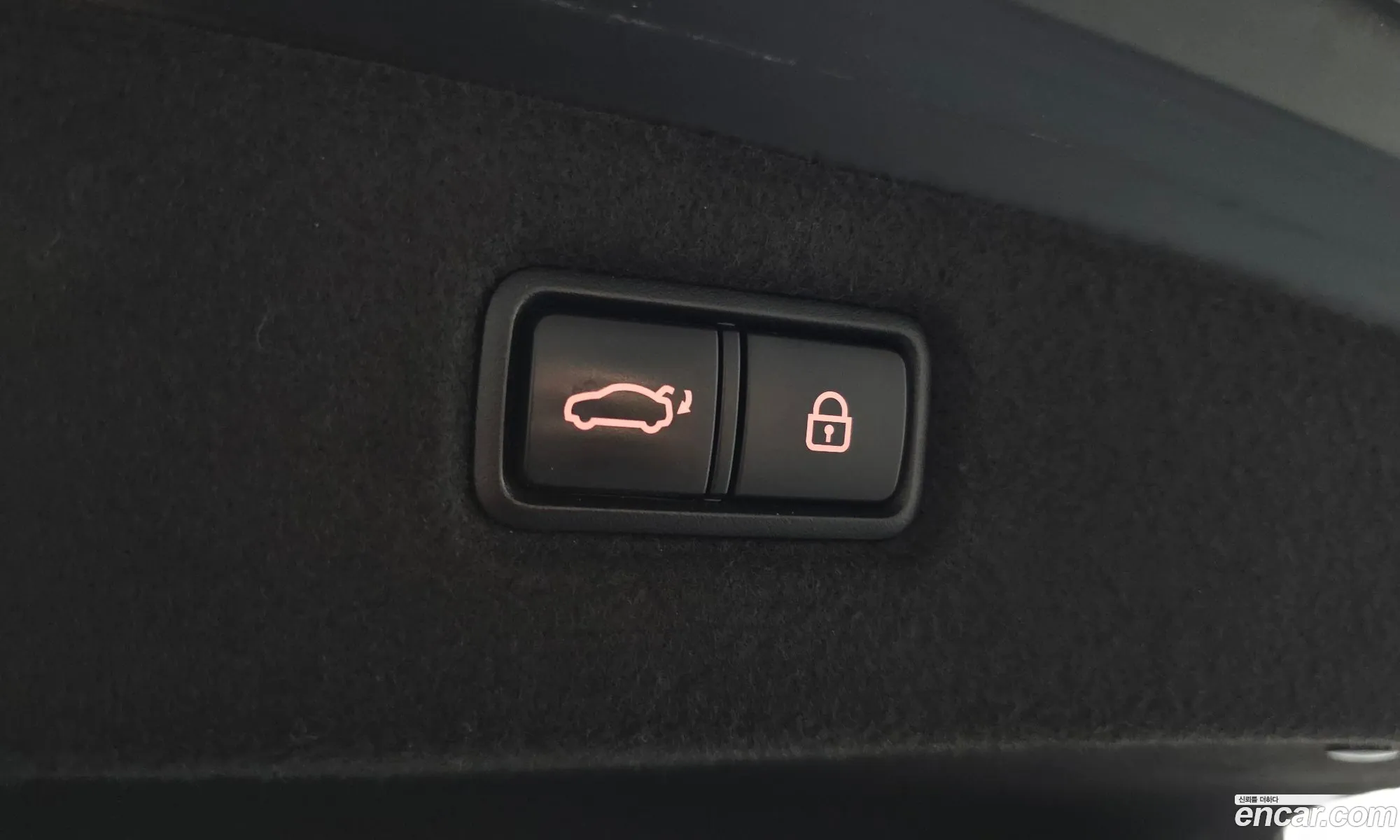 Genesis G90 2021 KMHG241DDMU094810 — 9