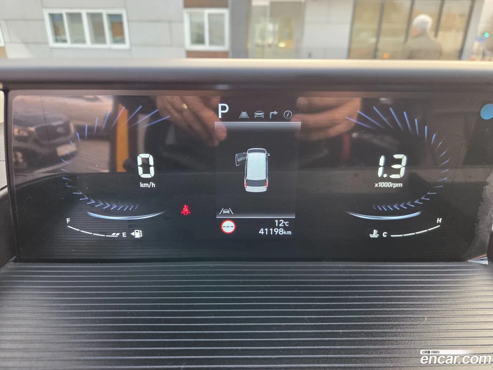 Hyundai Staria 2023 — 16
