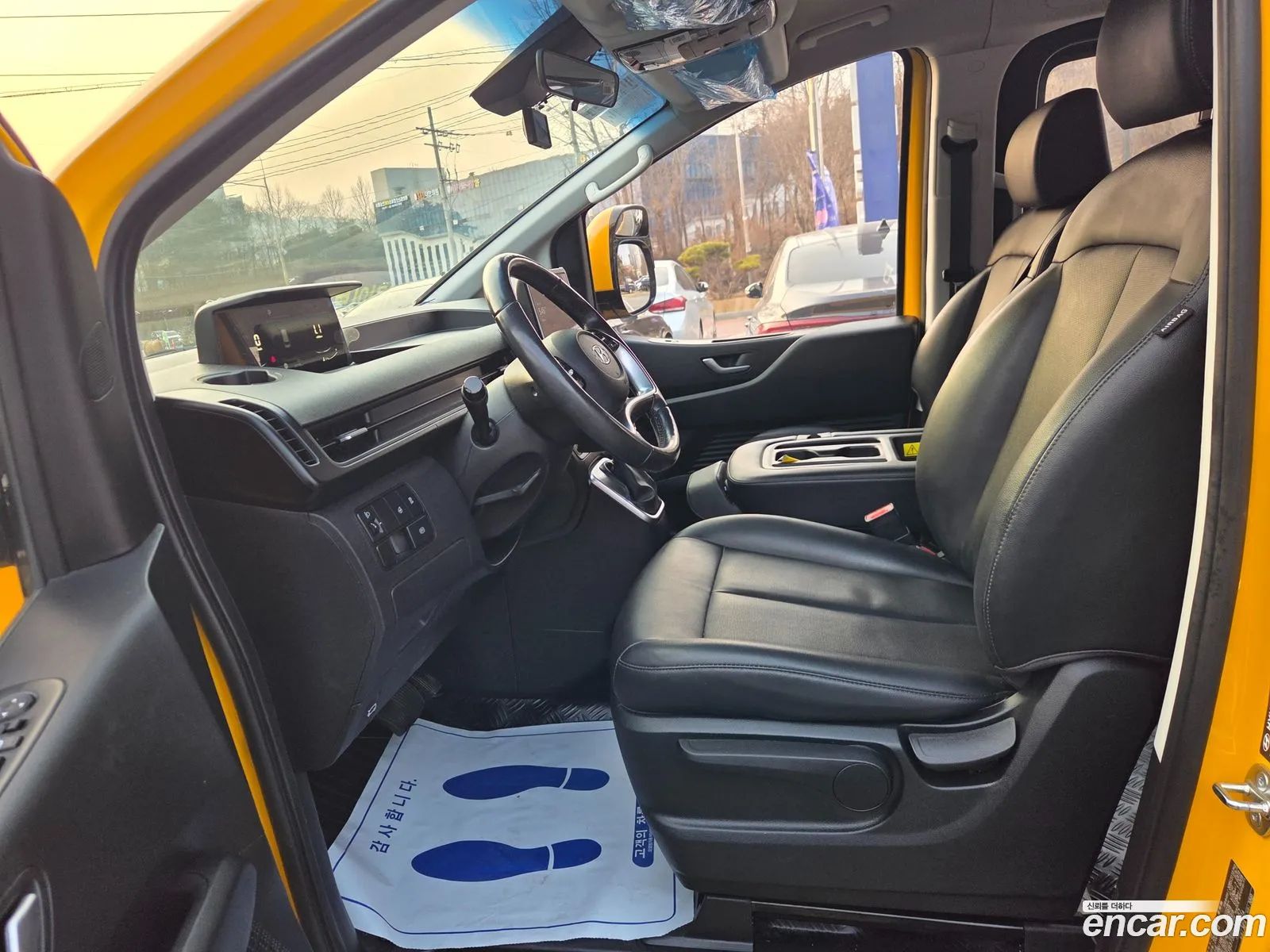Hyundai Staria 2023 — 19