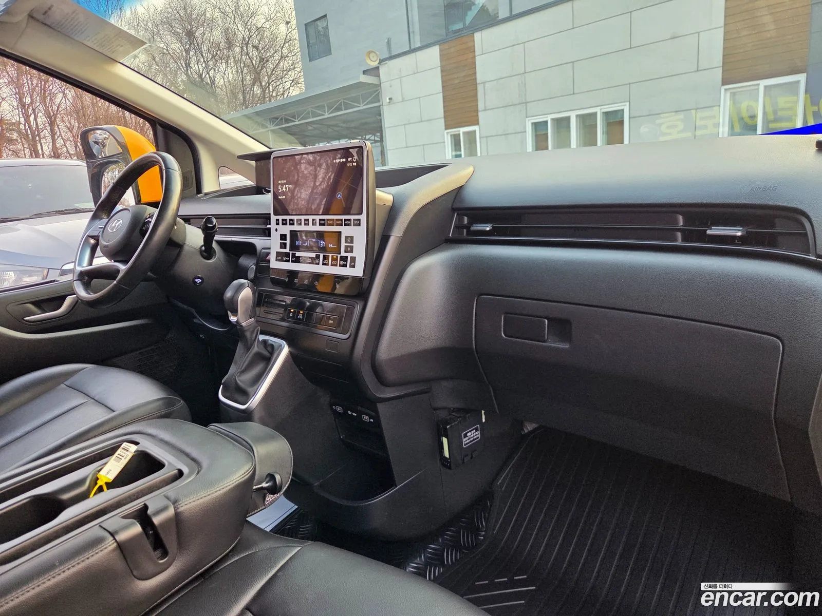 Hyundai Staria 2023 — 9