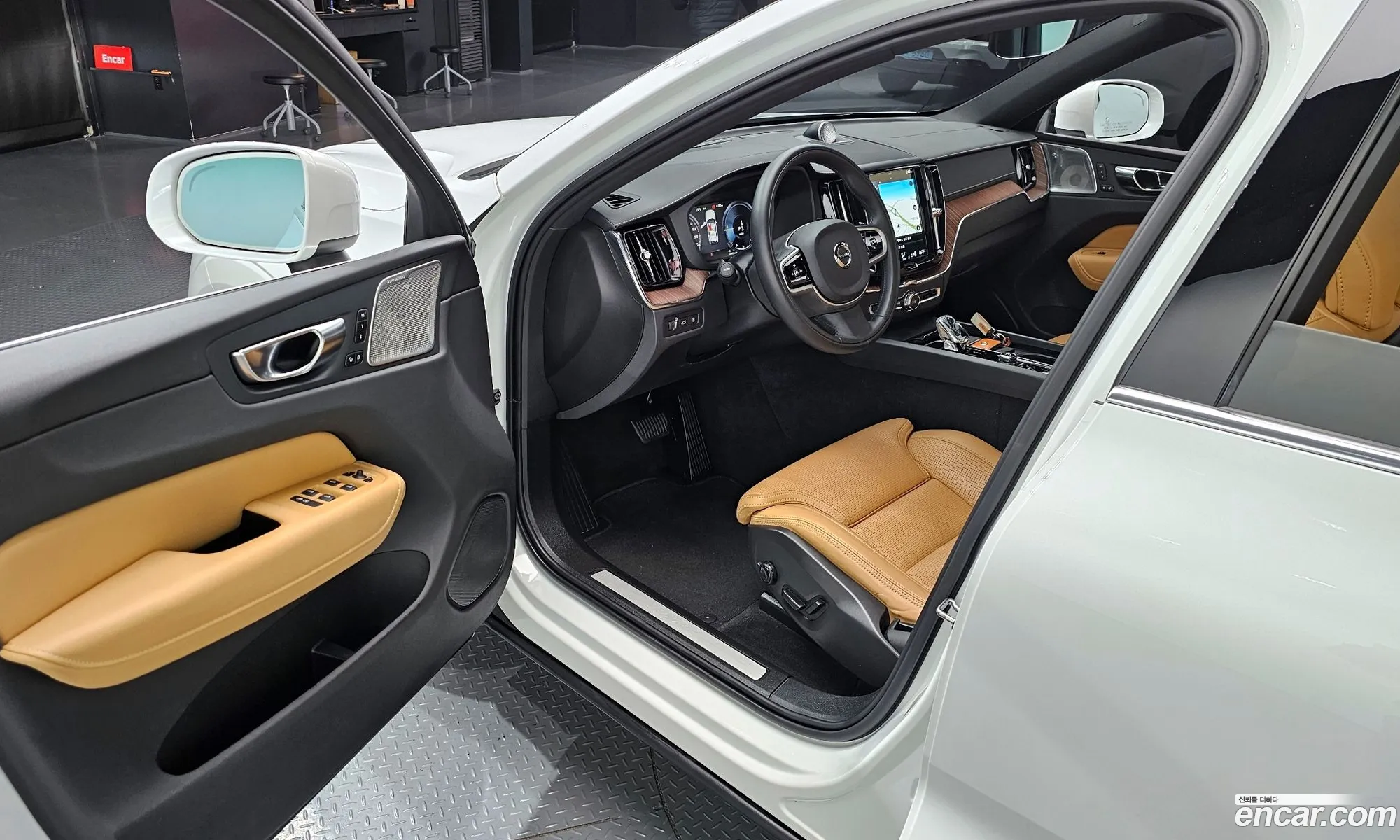 Volvo XC60 2021 — 9