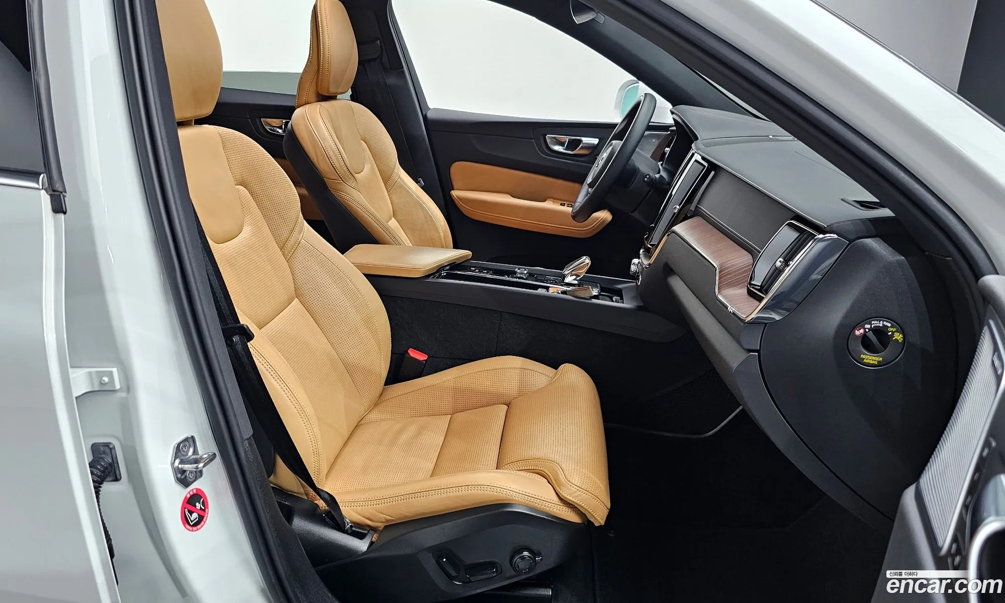 Volvo XC60 2021 — 14