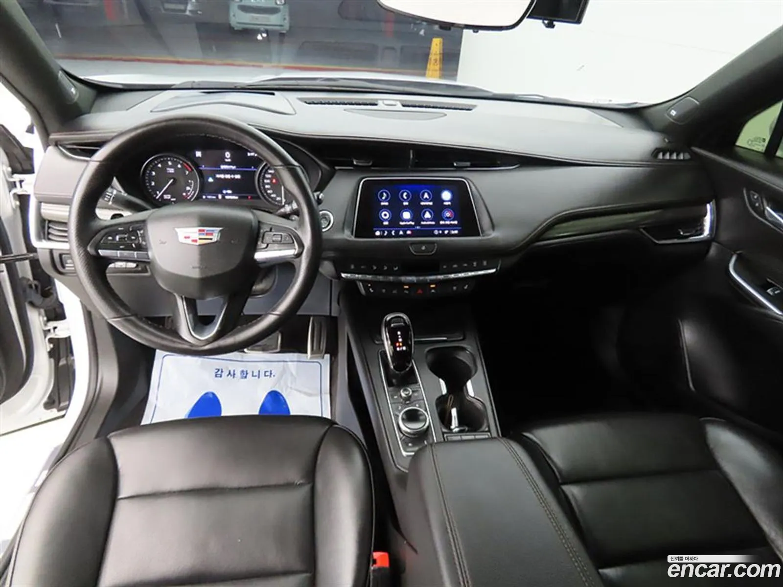 Cadillac XT4 2023 — 11