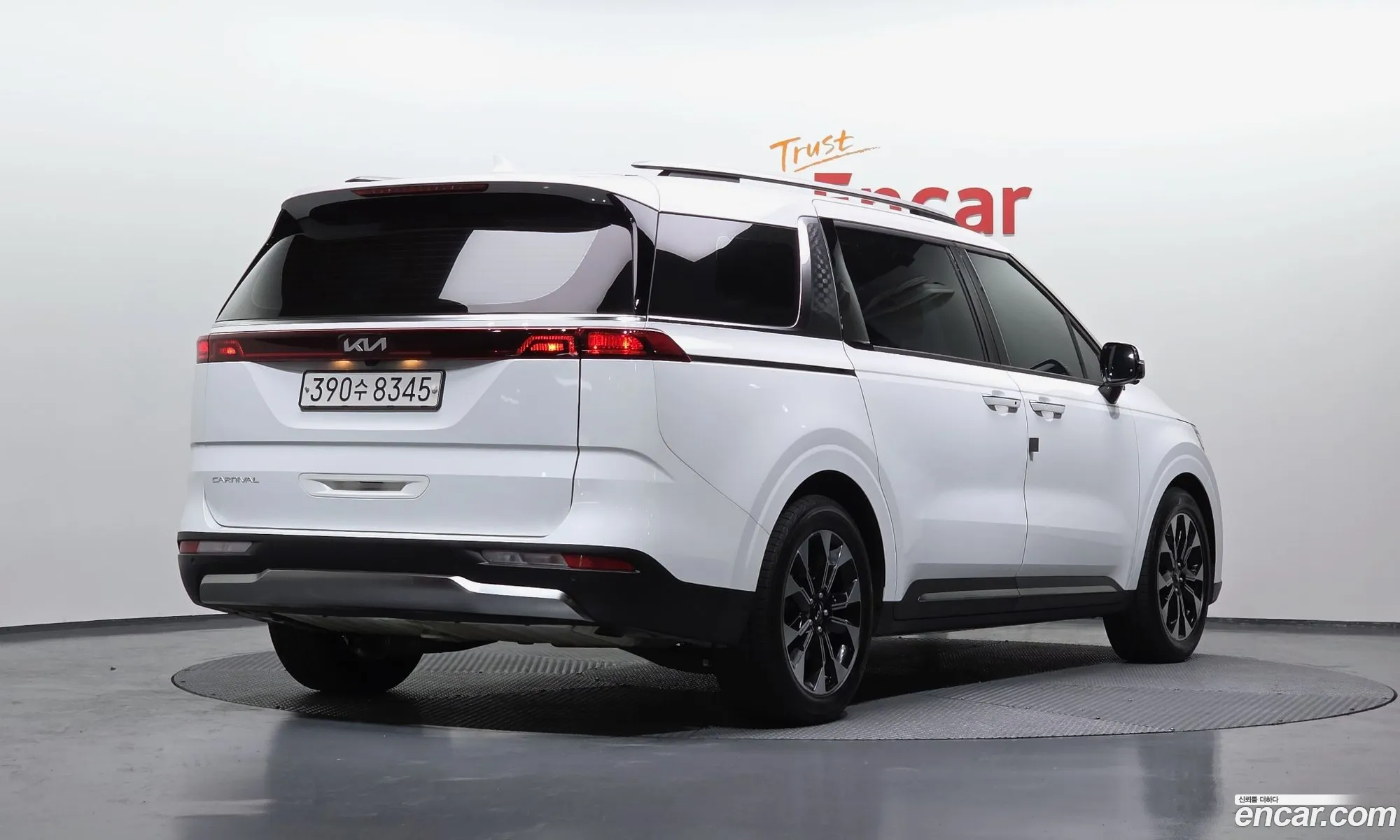 Kia Carnival 2021 — 4