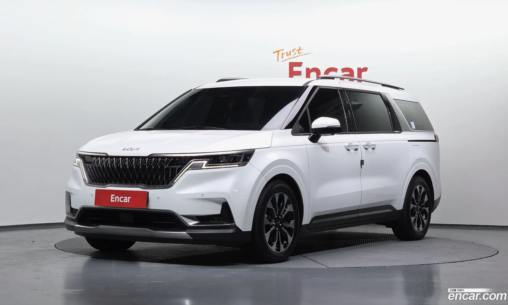 Kia Carnival 2021 — 12