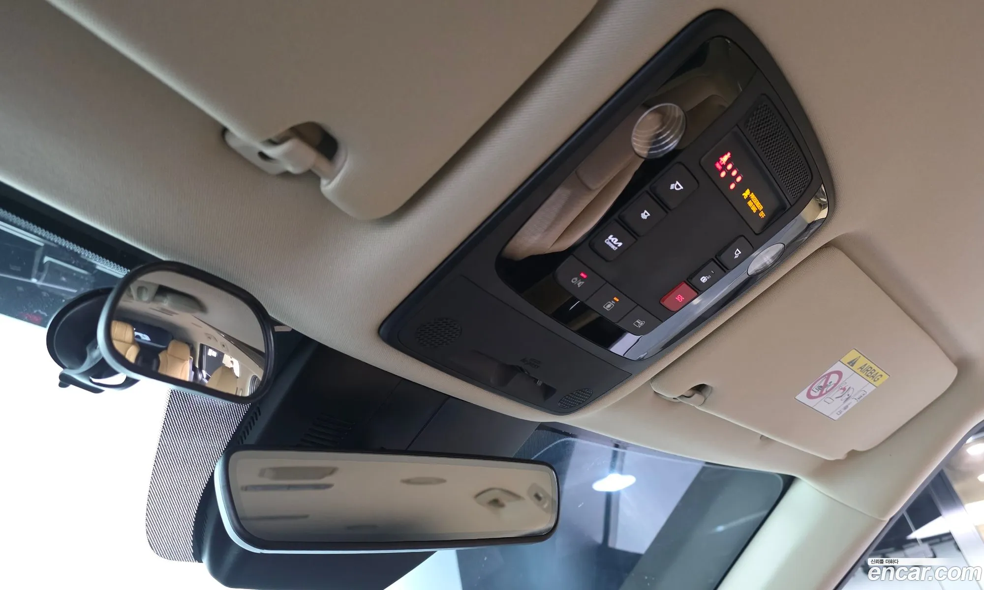 Kia Carnival 2021 — 17