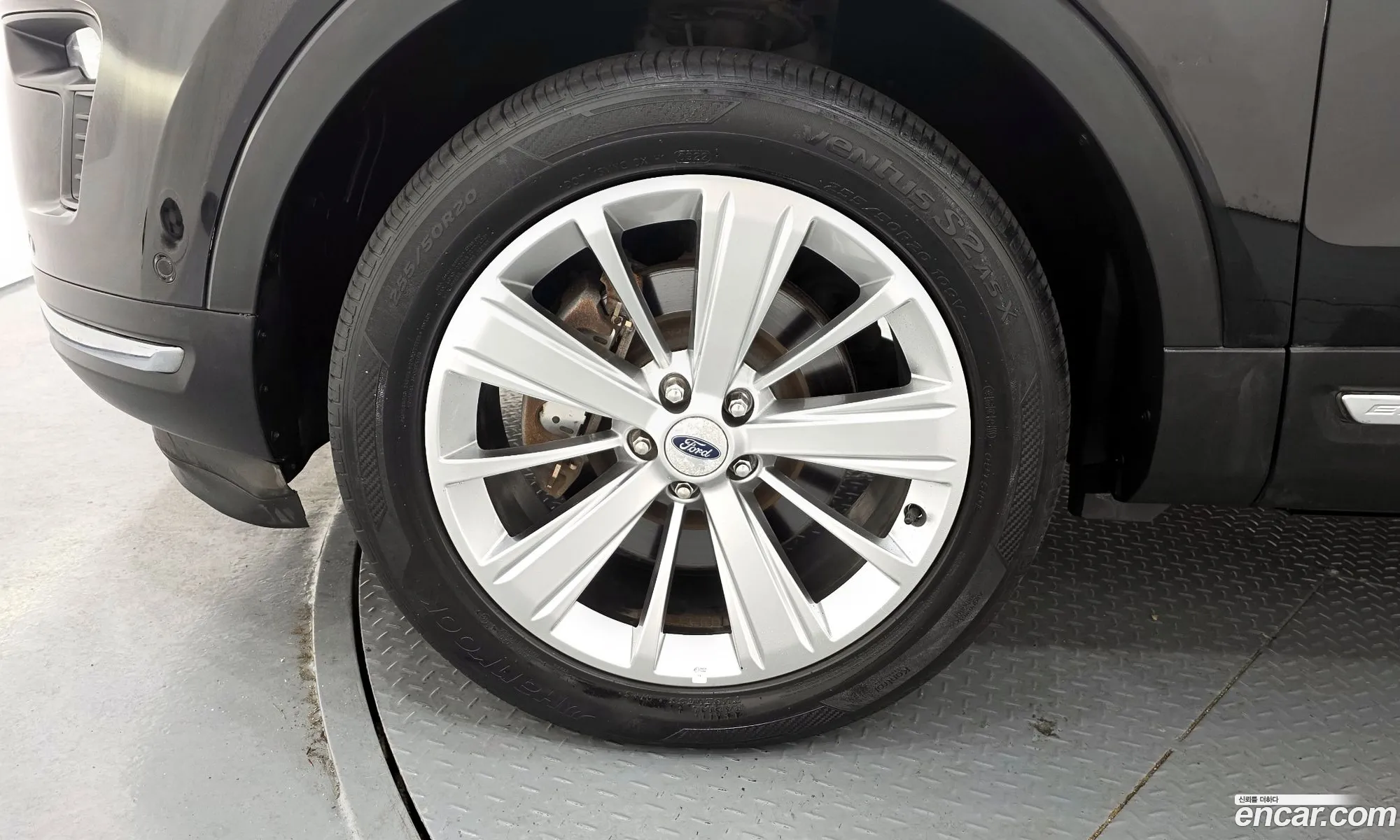 Ford Explorer 2018 — 12