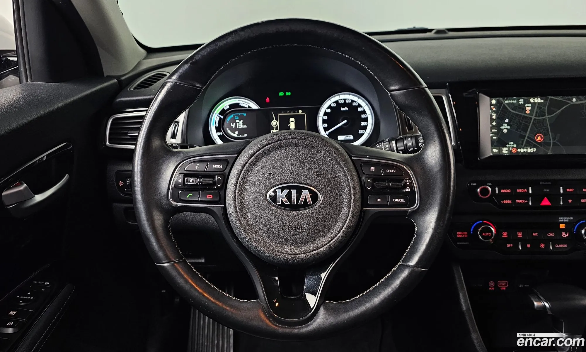 Kia Niro 2018 KNACB81CGJA166070 — 3