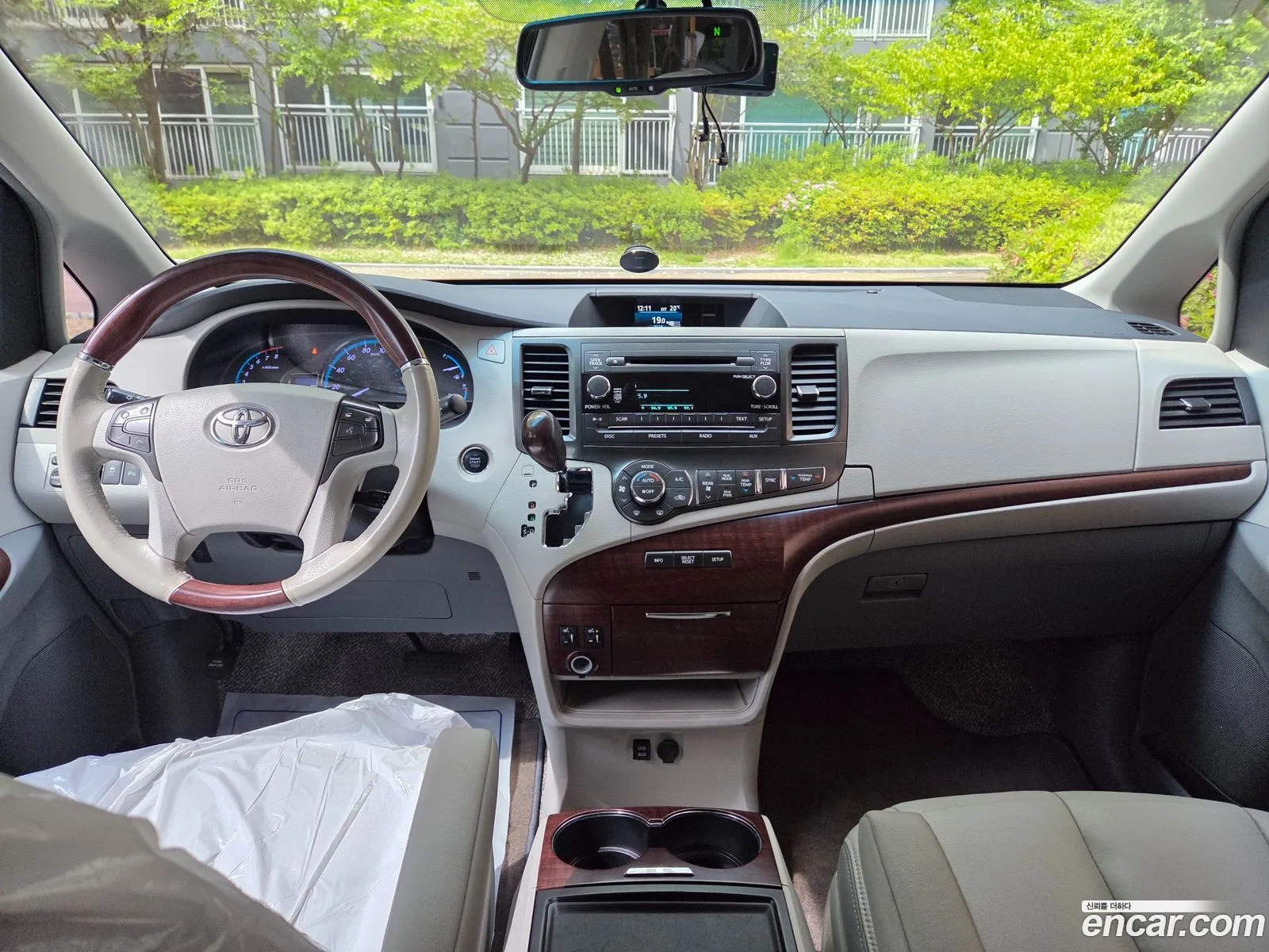 Toyota Sienna 2014 — 13