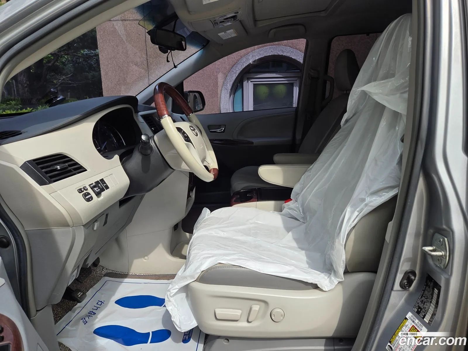 Toyota Sienna 2014 — 16