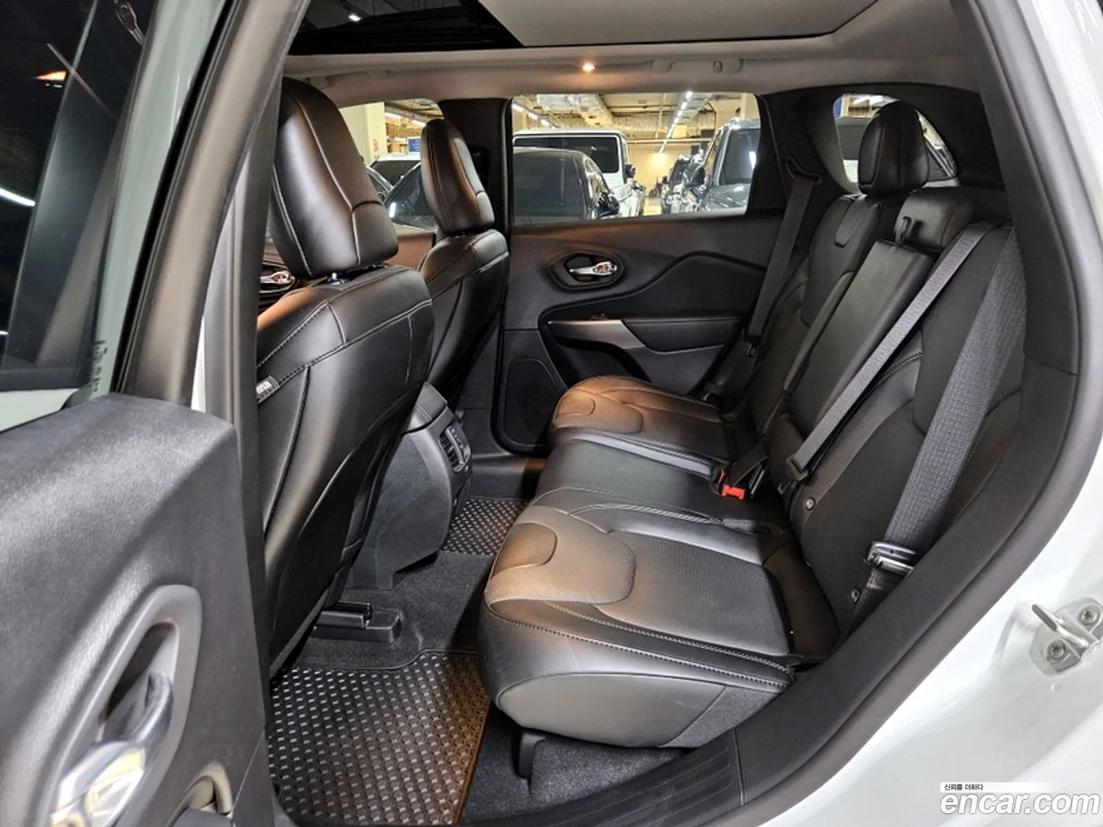 Jeep Cherokee 2022 — 7