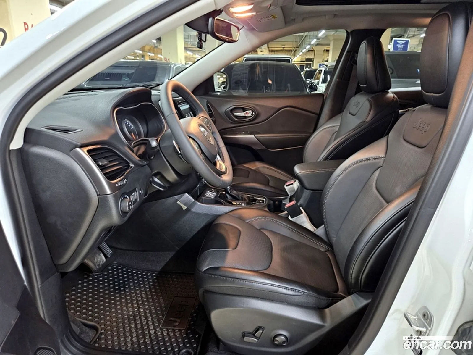 Jeep Cherokee 2022 — 15