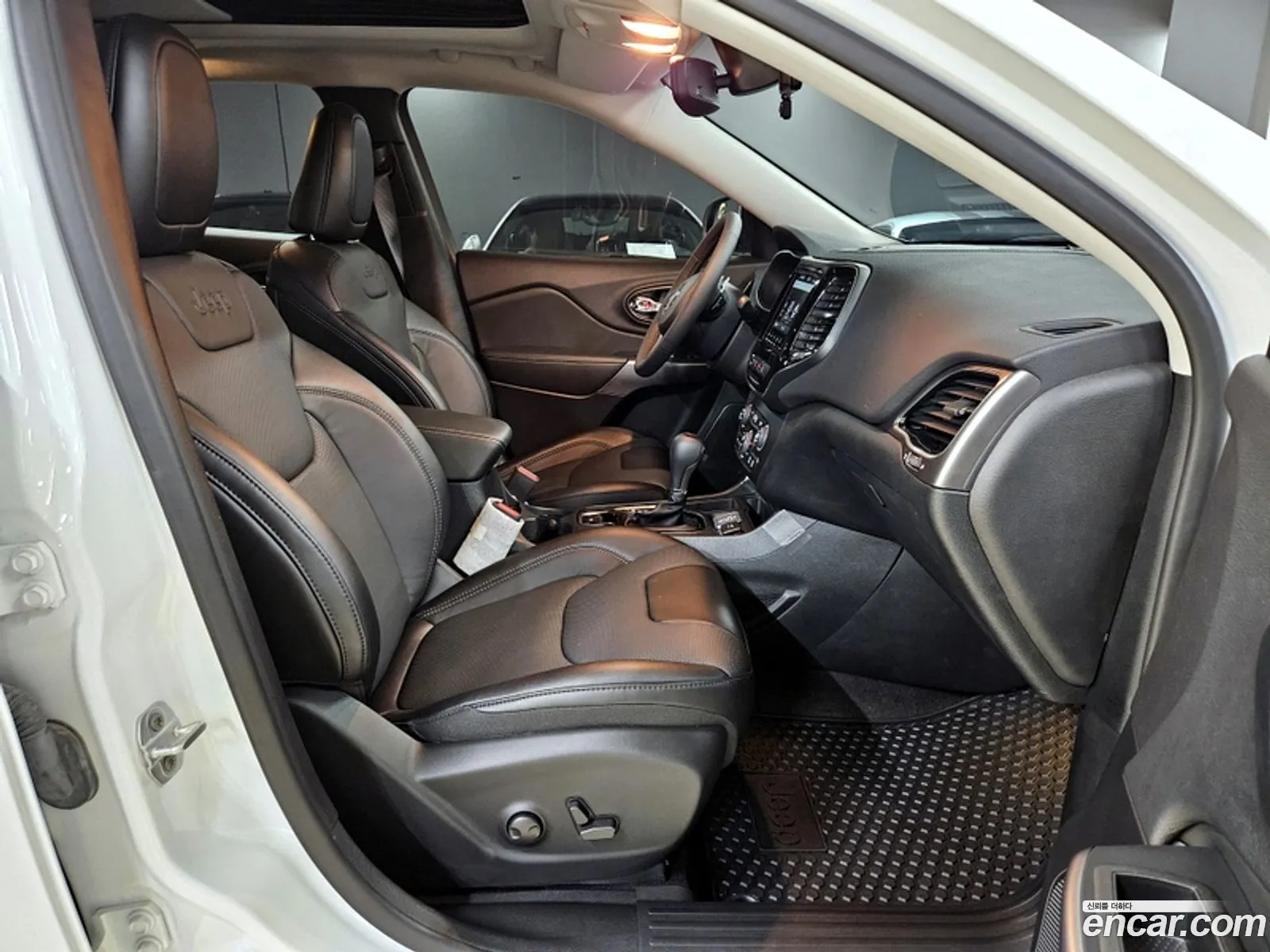 Jeep Cherokee 2022 — 16