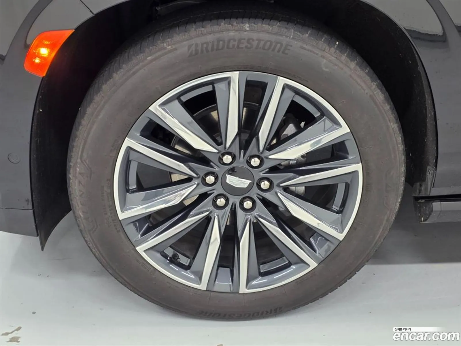 Cadillac Escalade 2023 — 9