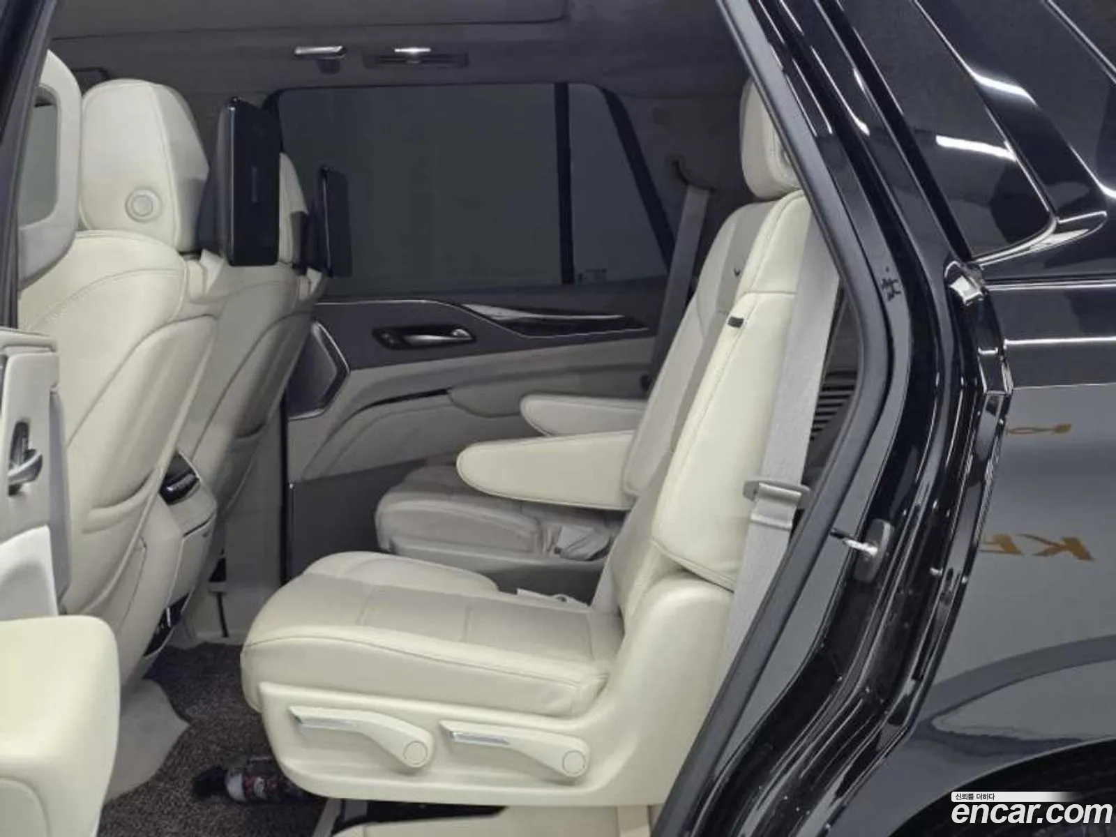 Cadillac Escalade 2023 — 8