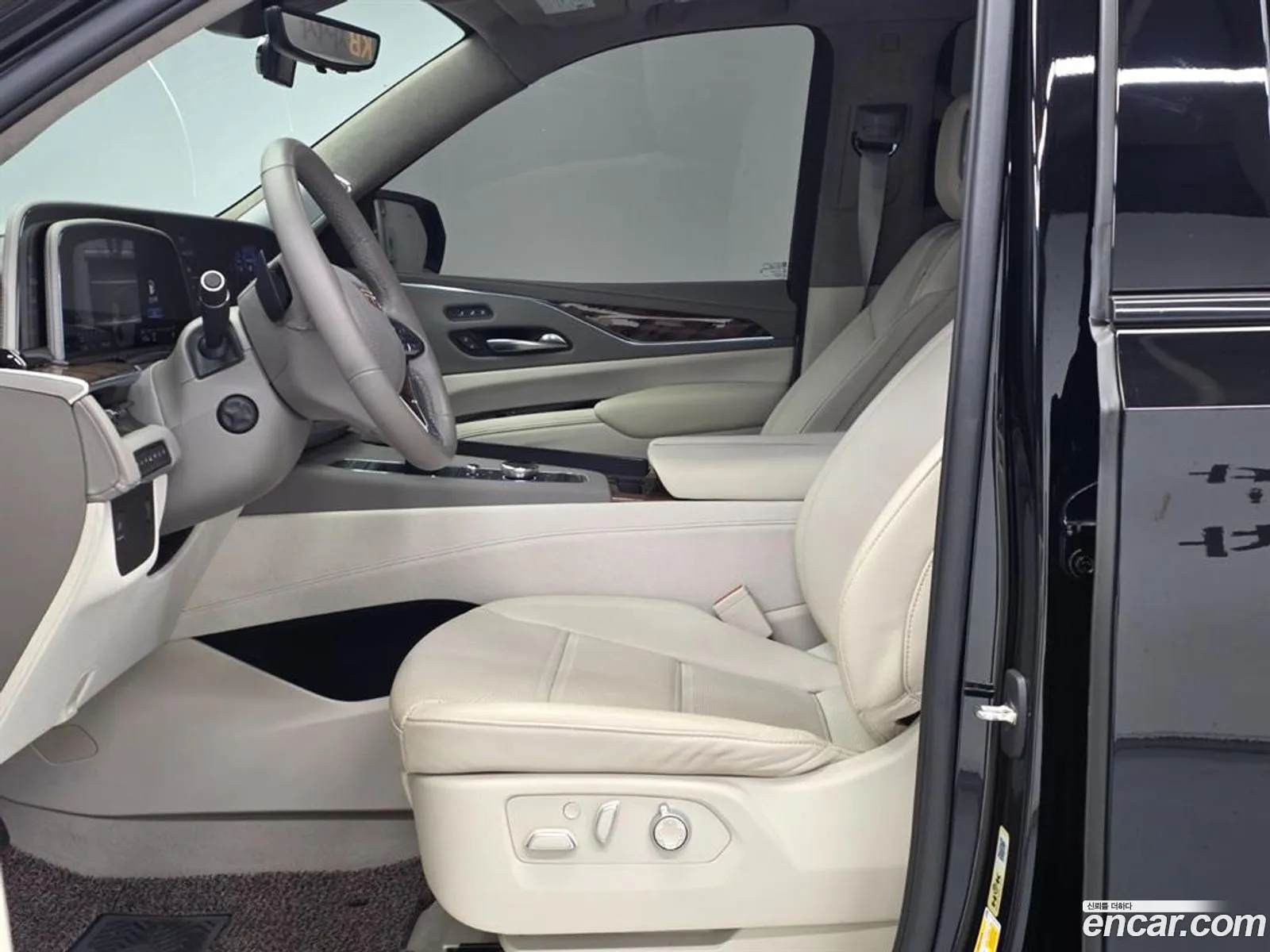 Cadillac Escalade 2023 — 11