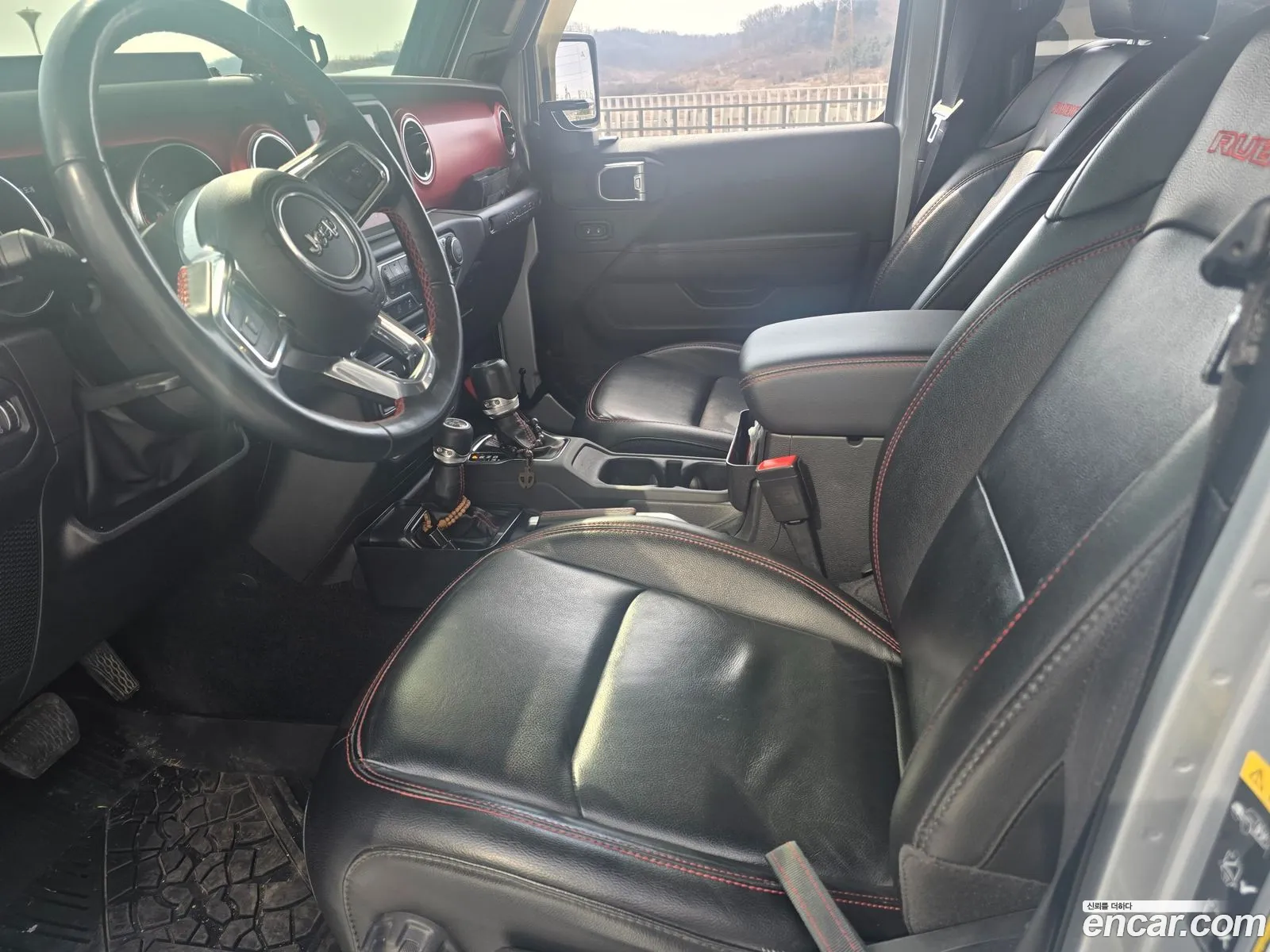 Jeep Wrangler 2022 — 13