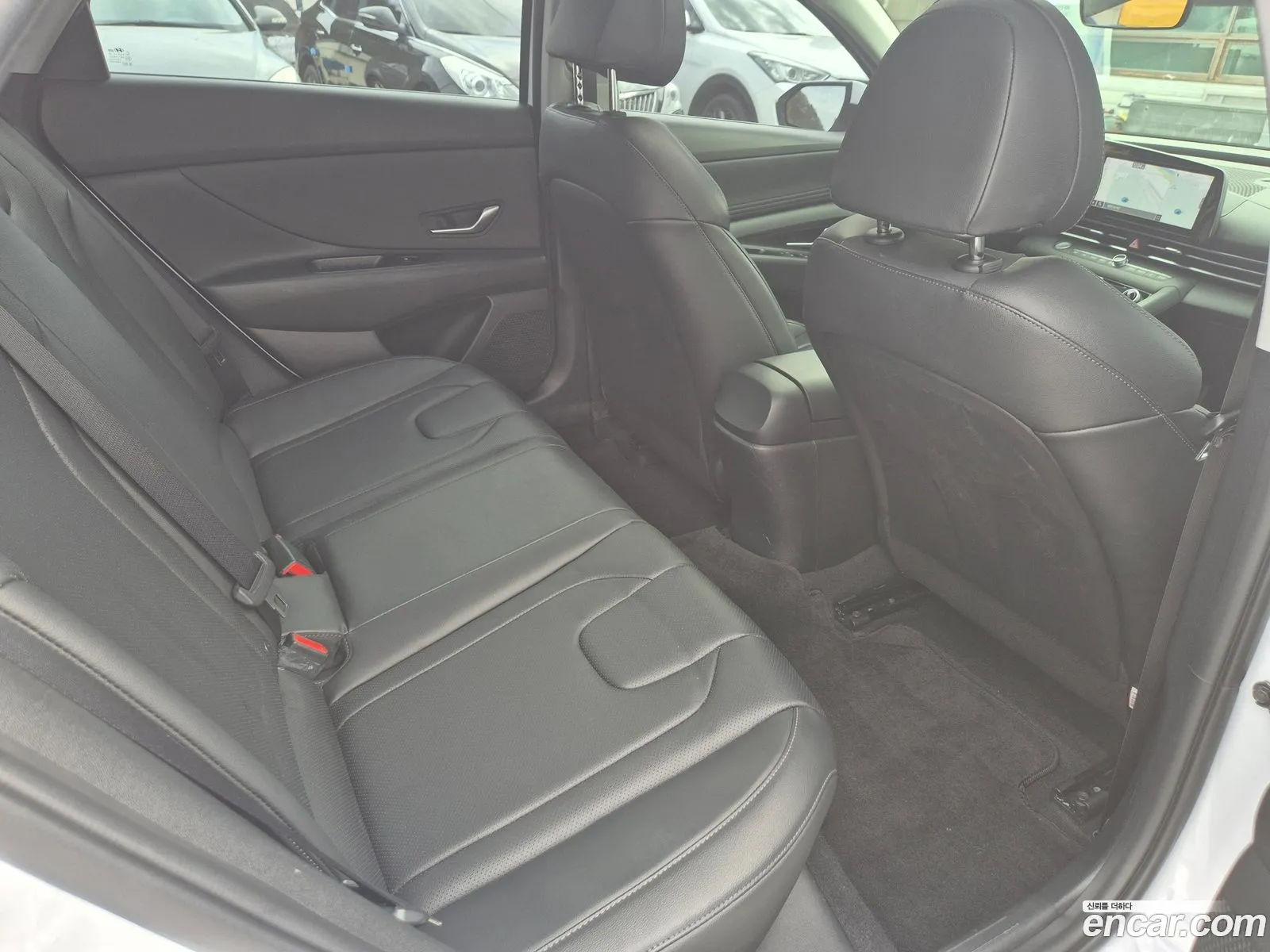 Hyundai Elantra 2021 — 8