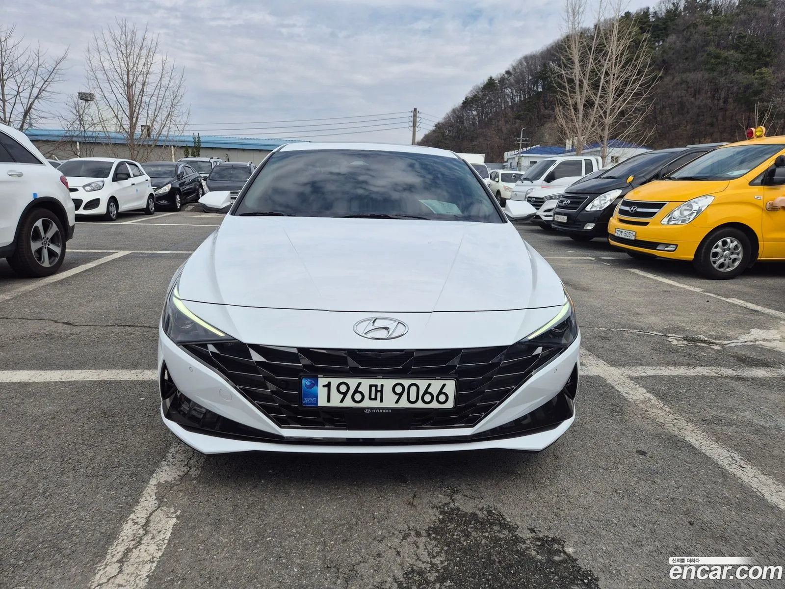 Hyundai Elantra 2021 — 2