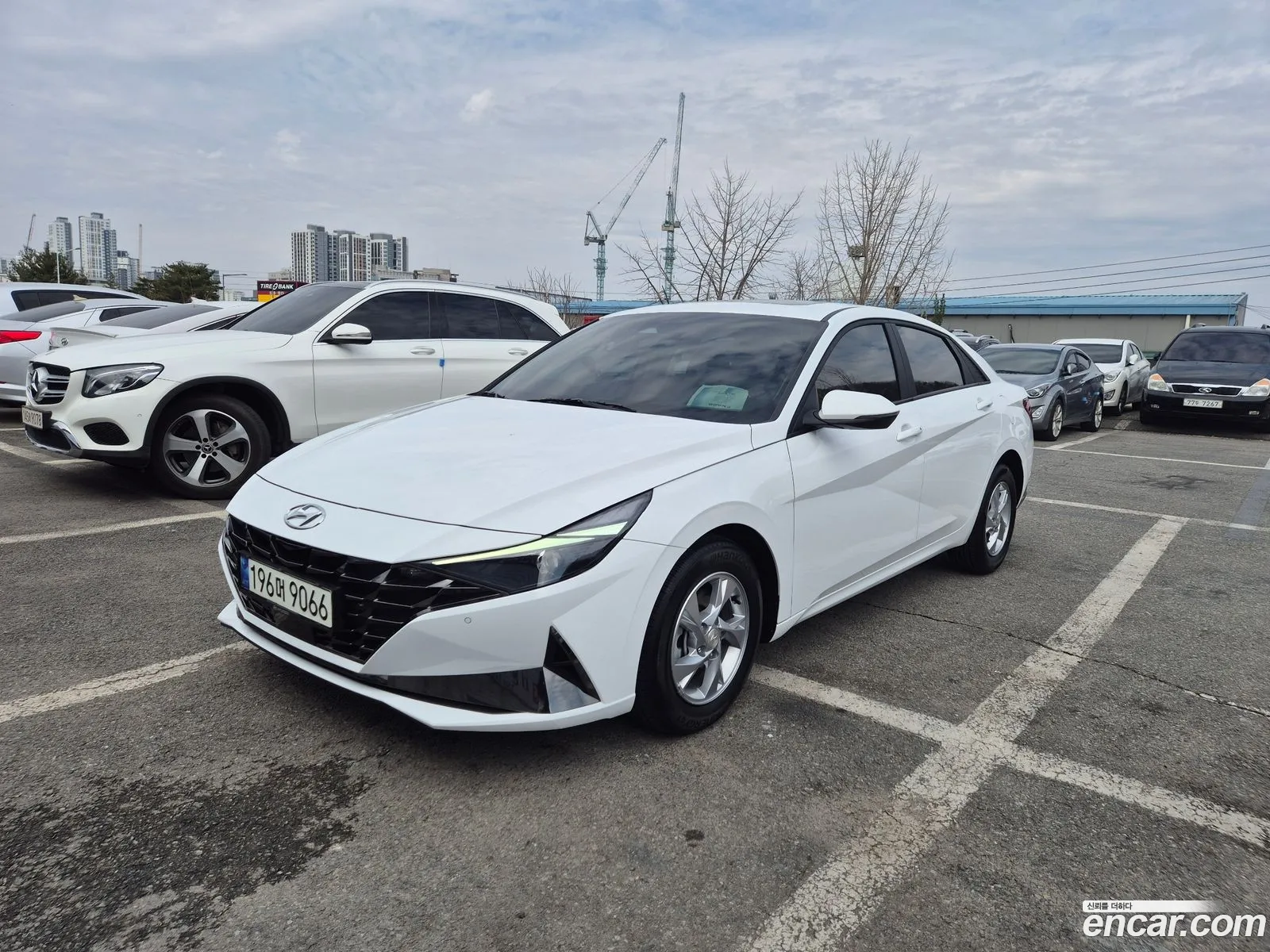 Hyundai Elantra 2021 — 17