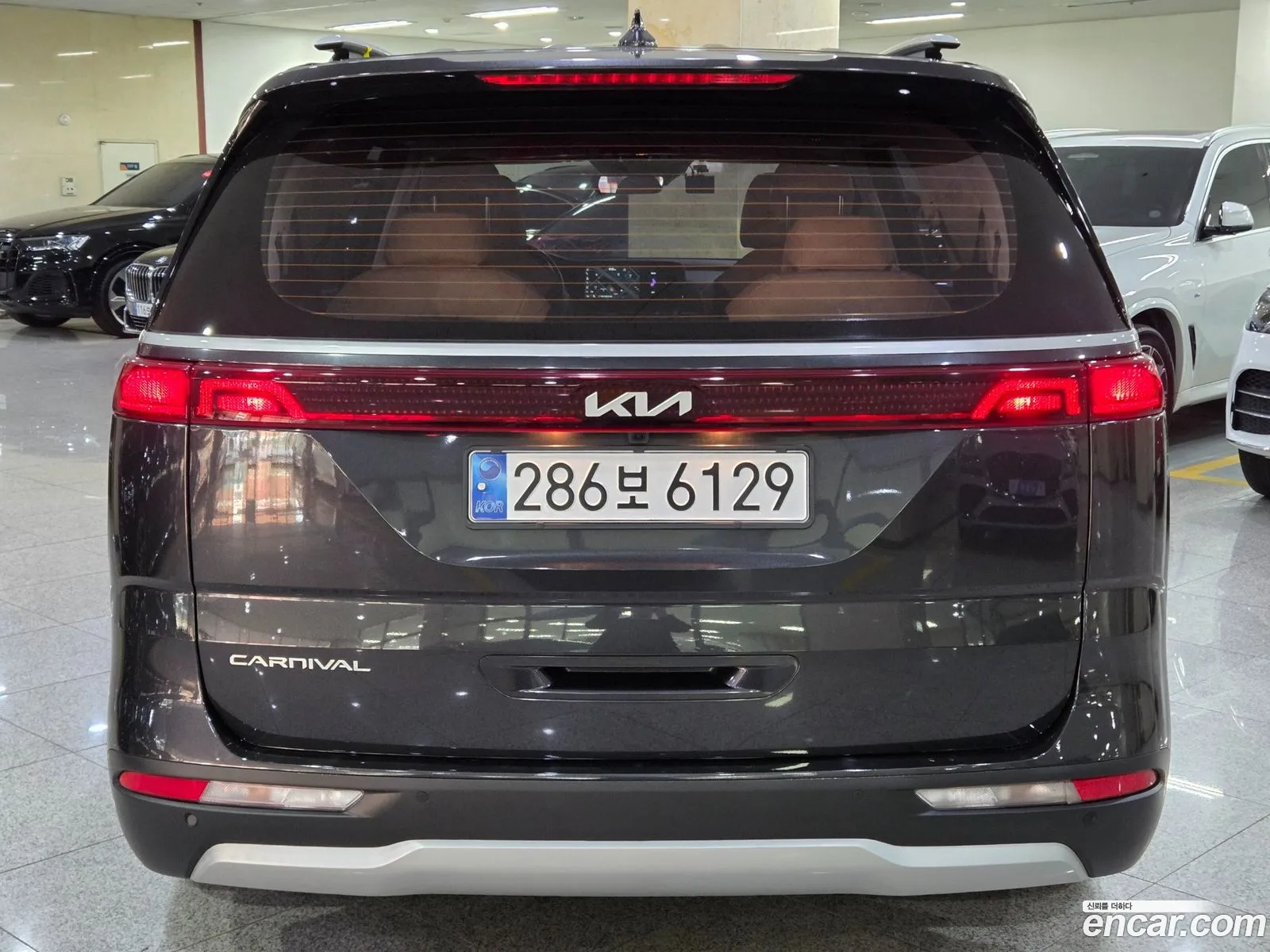 Kia Carnival 2021 — 18
