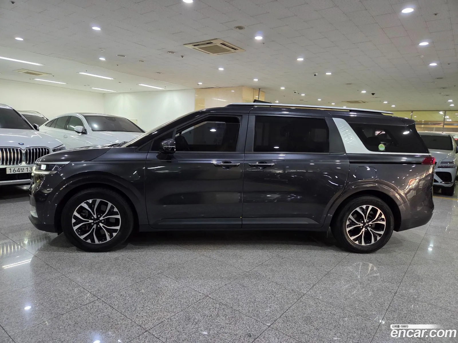 Kia Carnival 2021 — 13