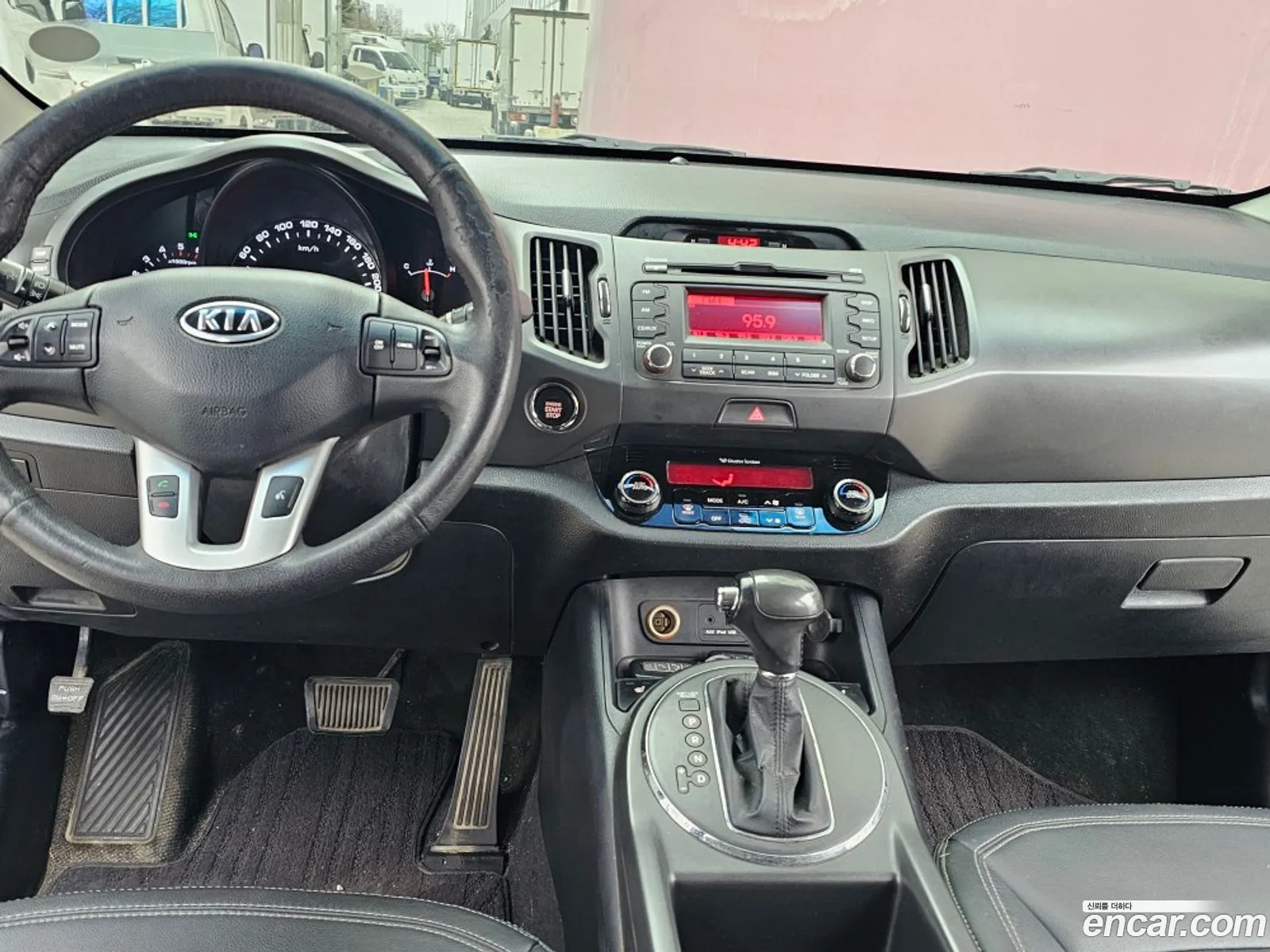 Kia Sportage R 2011 — 3